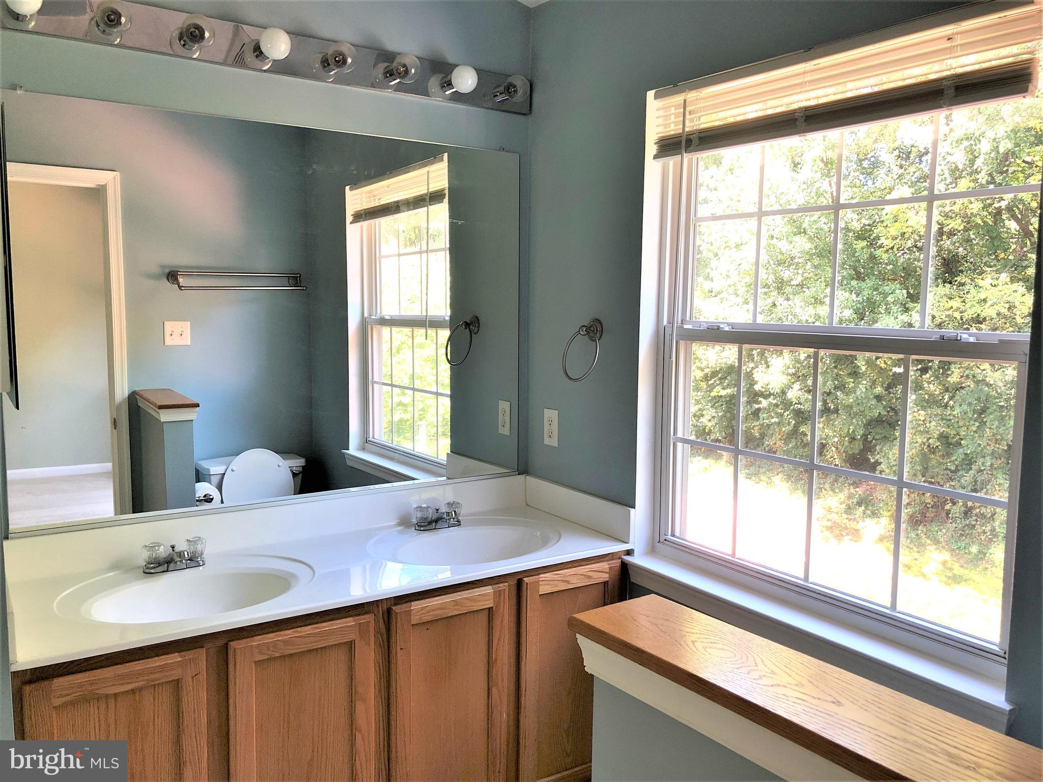 OVERLOOK - Residential Lease