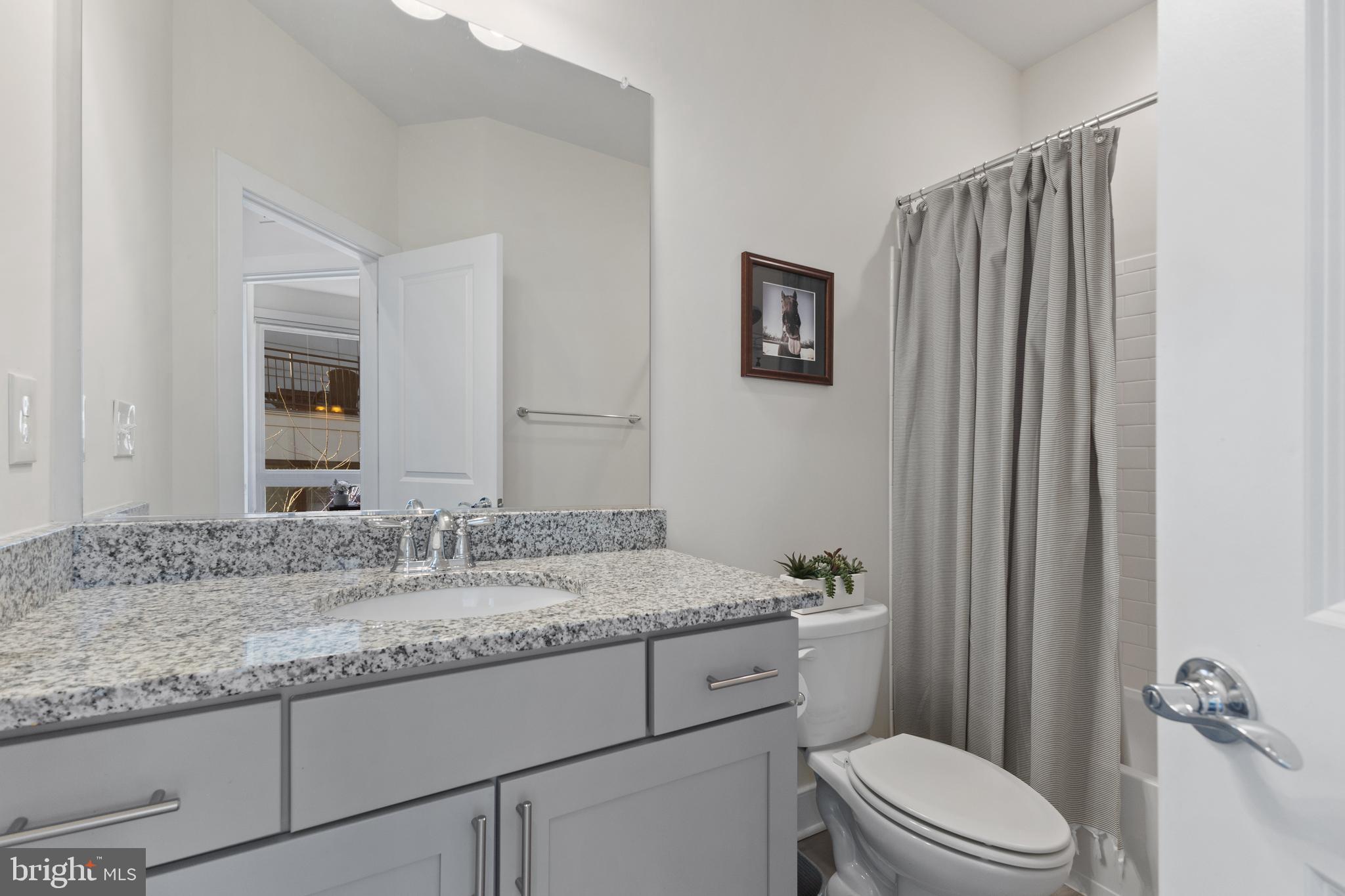 CAMERON PARK - Residential