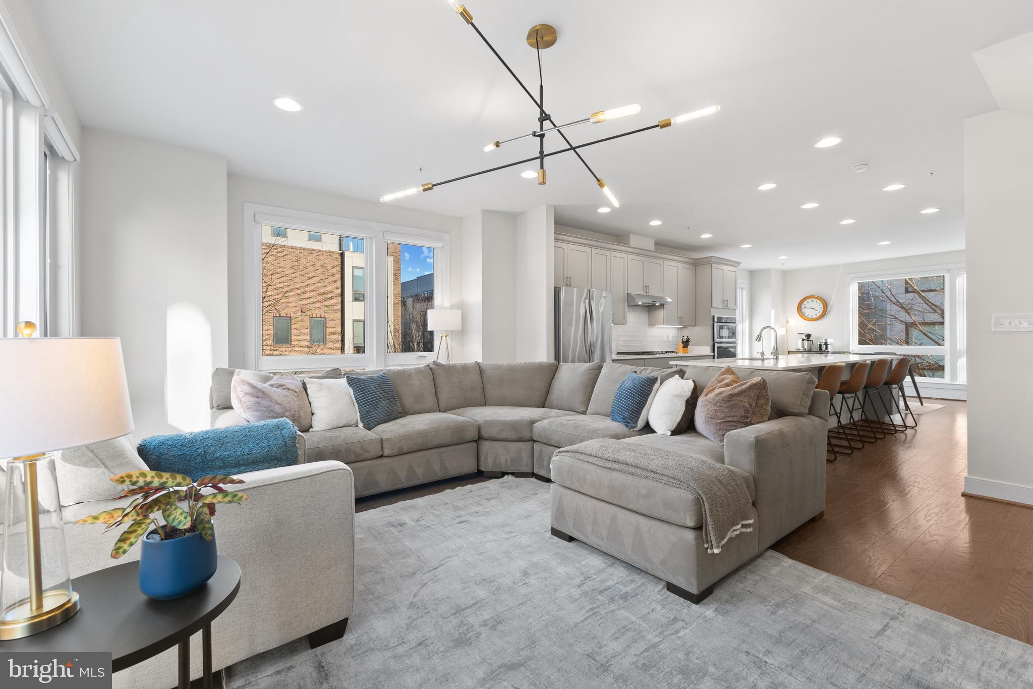 CAMERON PARK - Residential