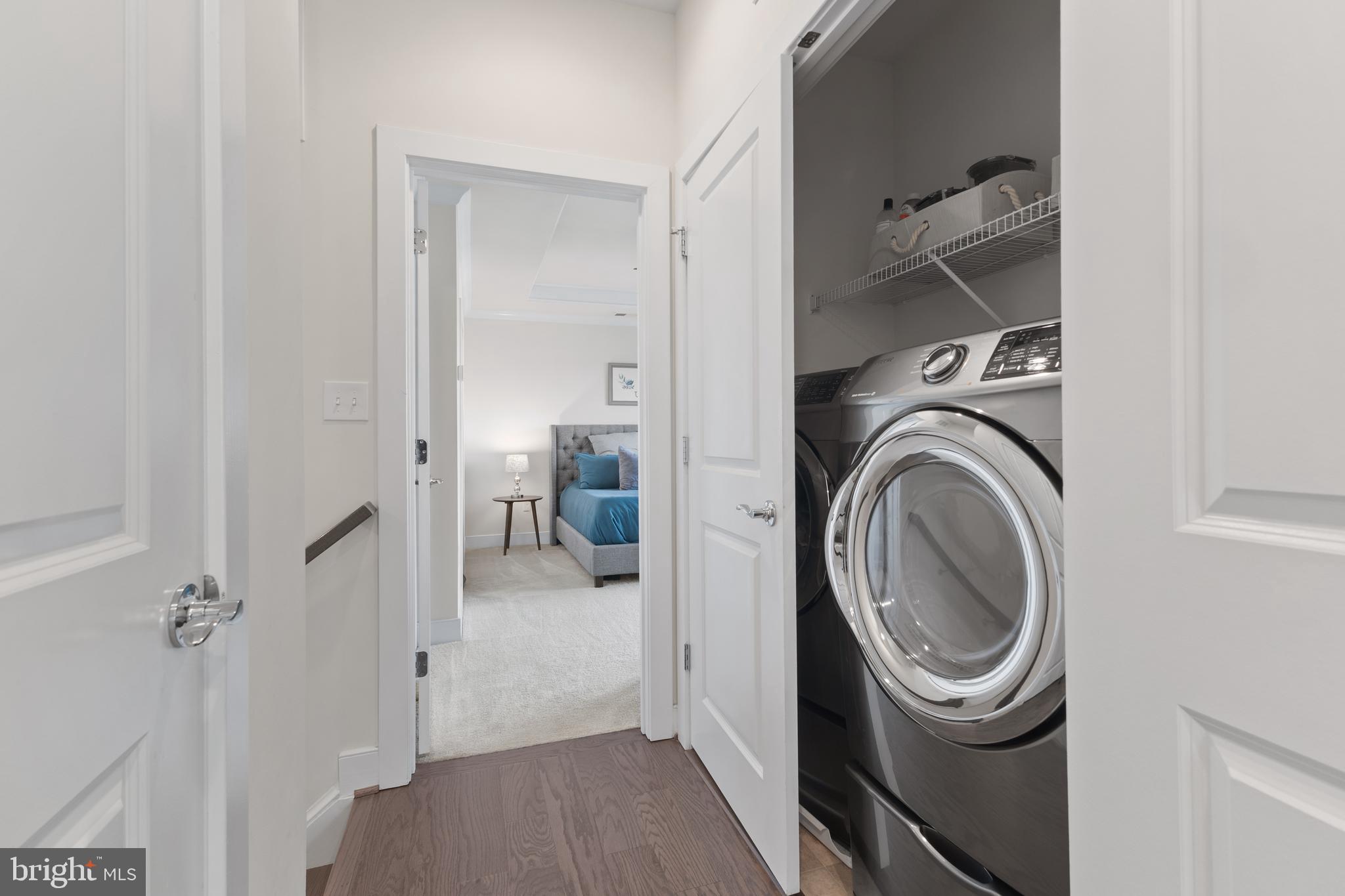 CAMERON PARK - Residential