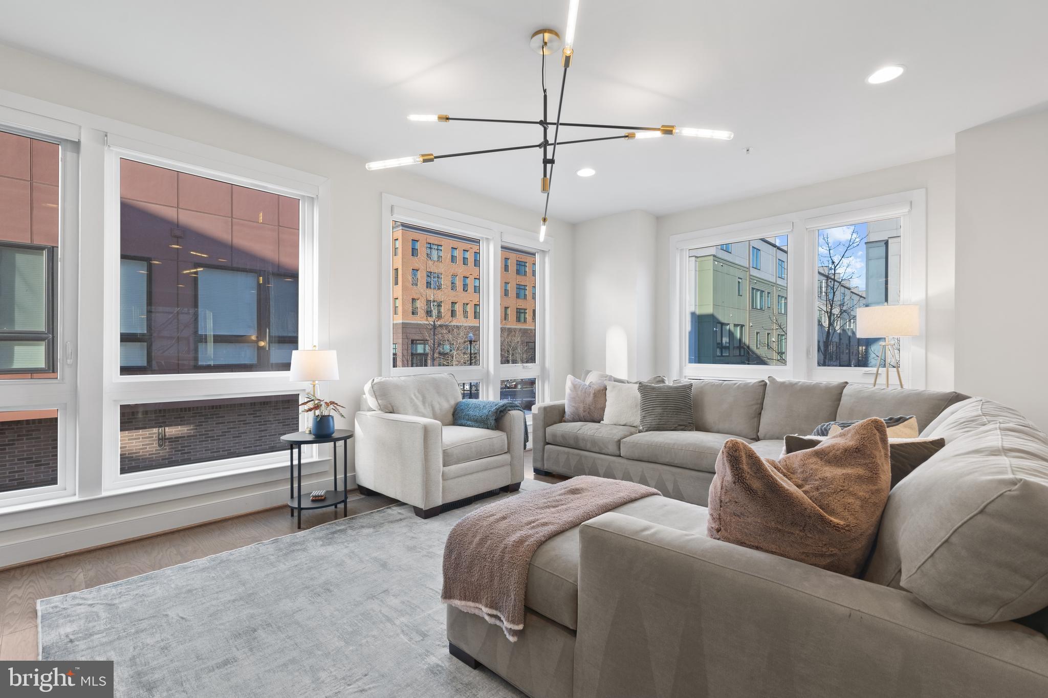 CAMERON PARK - Residential