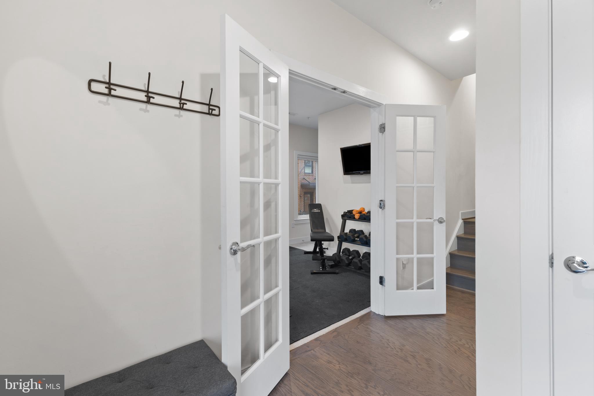 CAMERON PARK - Residential