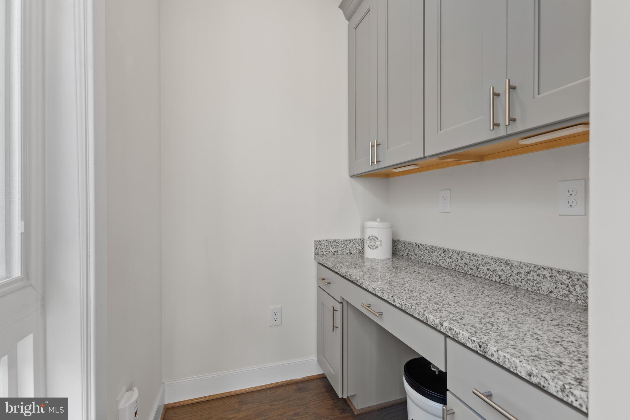 CAMERON PARK - Residential