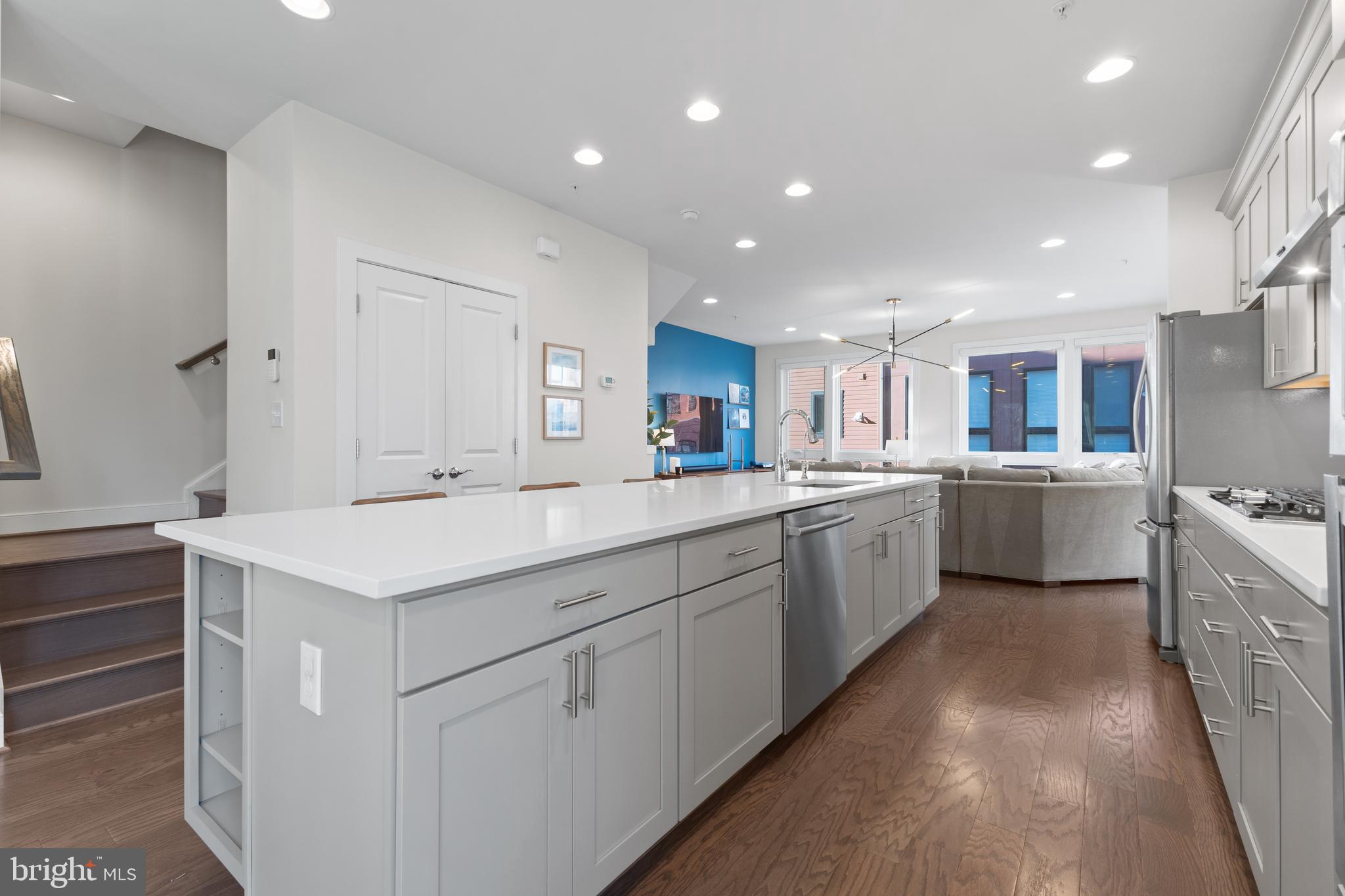 CAMERON PARK - Residential