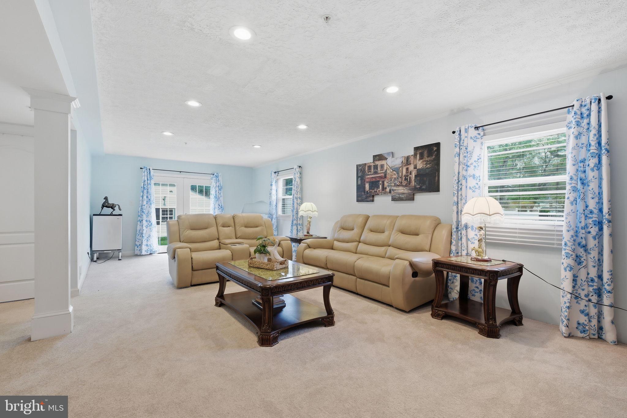 ANCIENT OAK - Residential