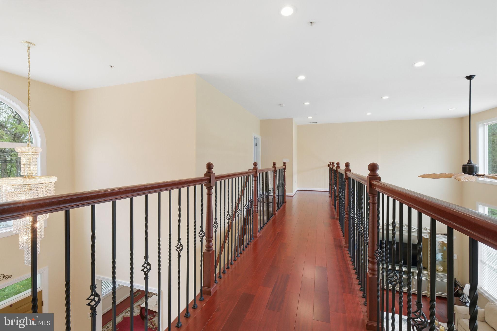 ANCIENT OAK - Residential