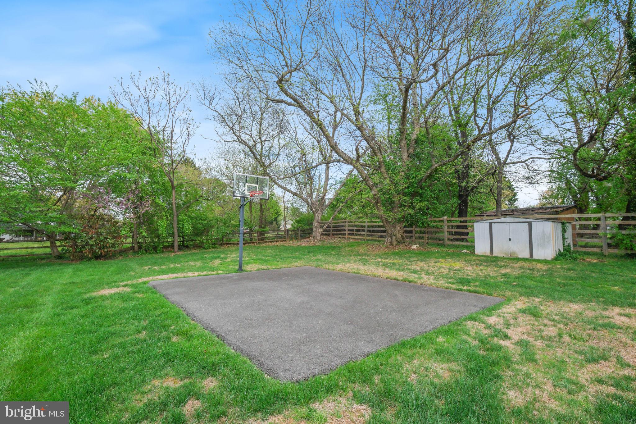 ANCIENT OAK - Residential