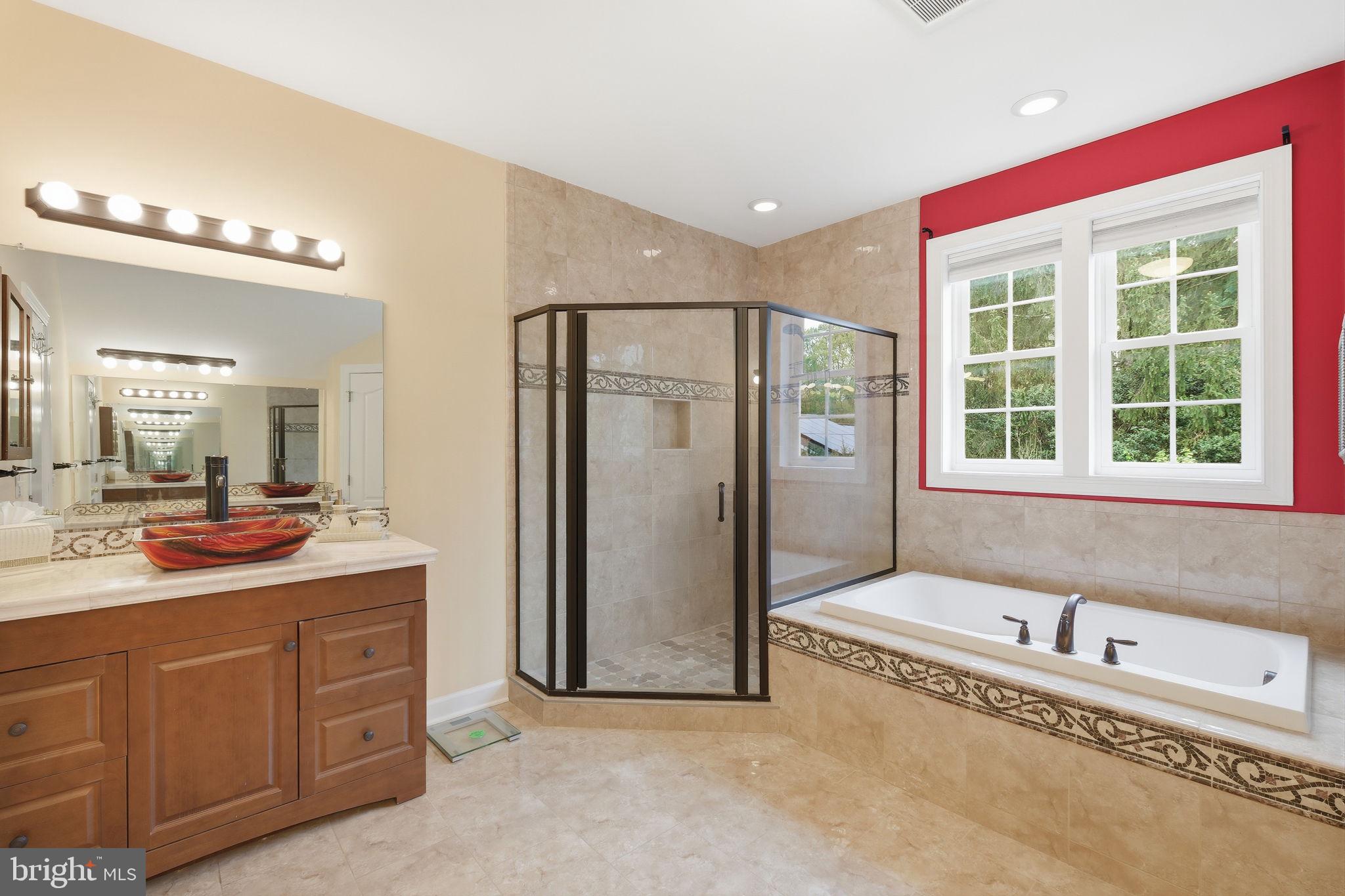 ANCIENT OAK - Residential