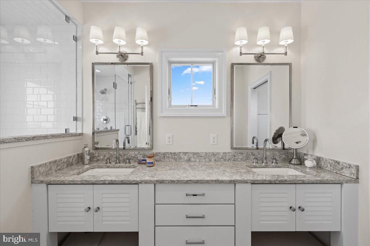 IRONS LANE - Residential