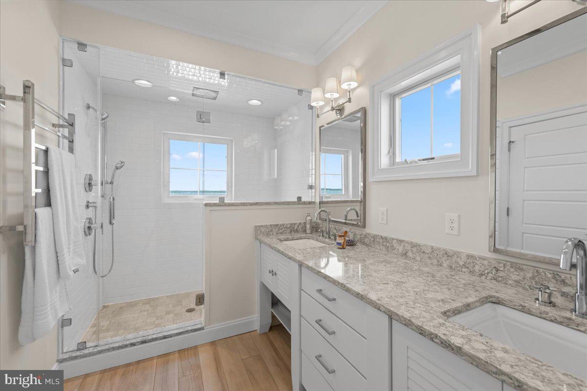 IRONS LANE - Residential