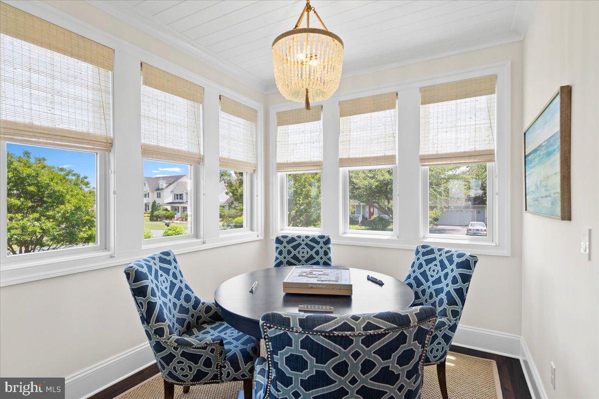 IRONS LANE - Residential