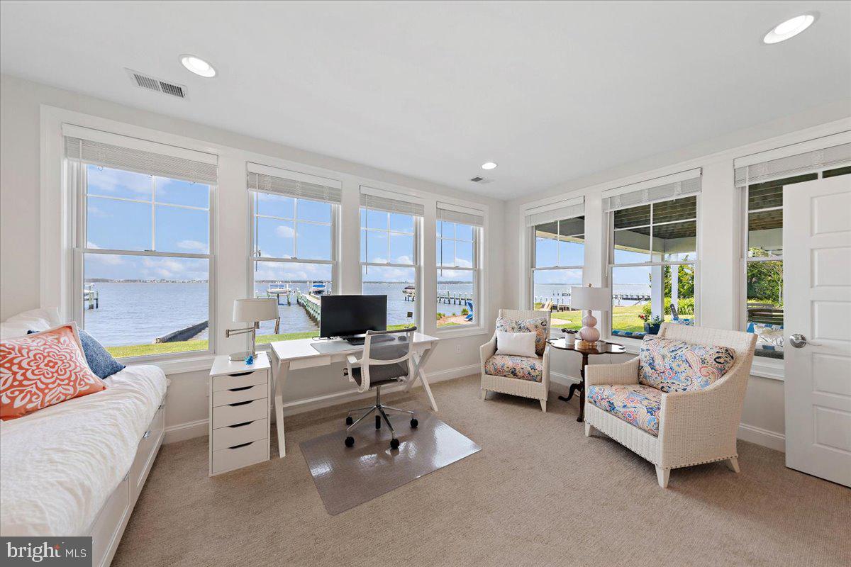 IRONS LANE - Residential