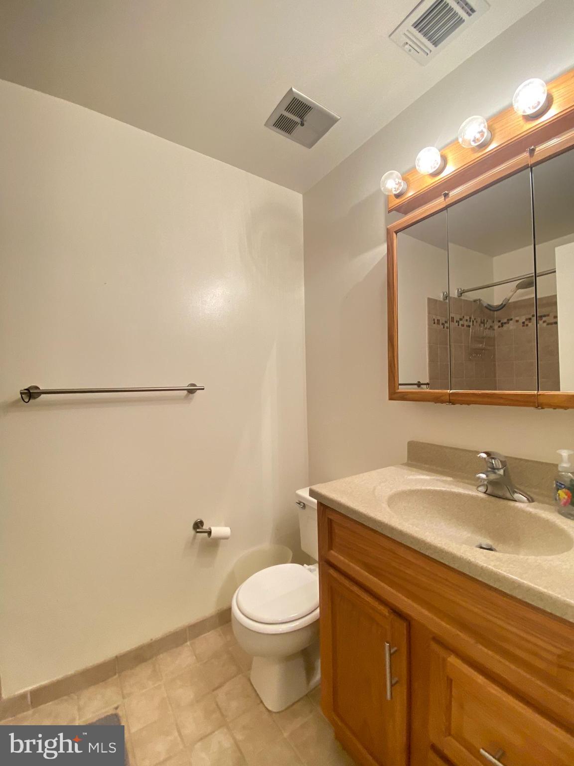 DUNN LORING VILLAGE - Residential Lease