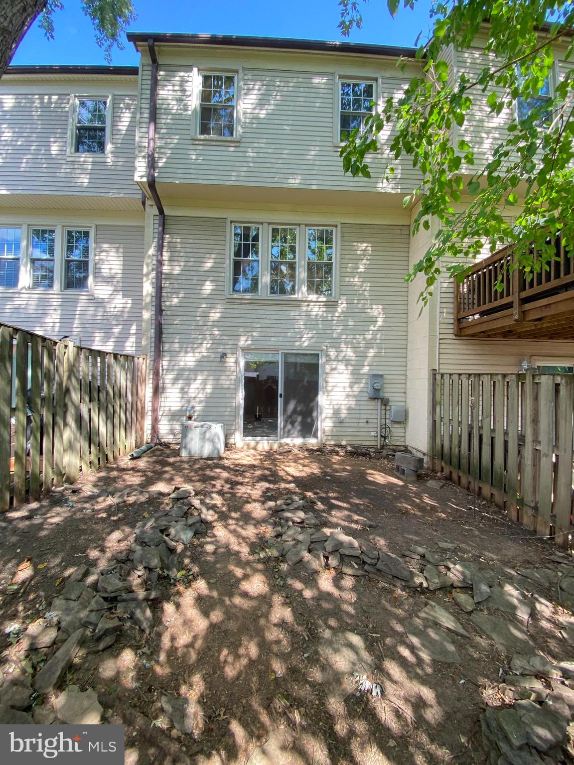 DUNN LORING VILLAGE - Residential Lease