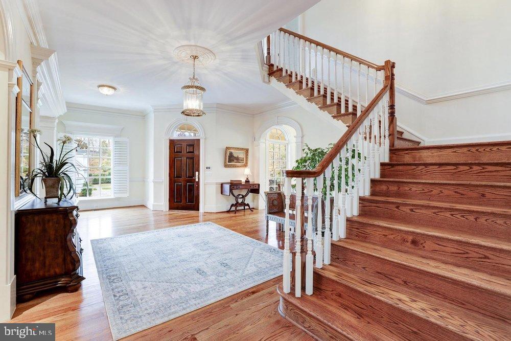 COUNTRY CLUB HILLS - Residential