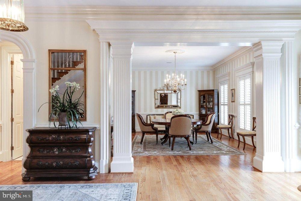 COUNTRY CLUB HILLS - Residential