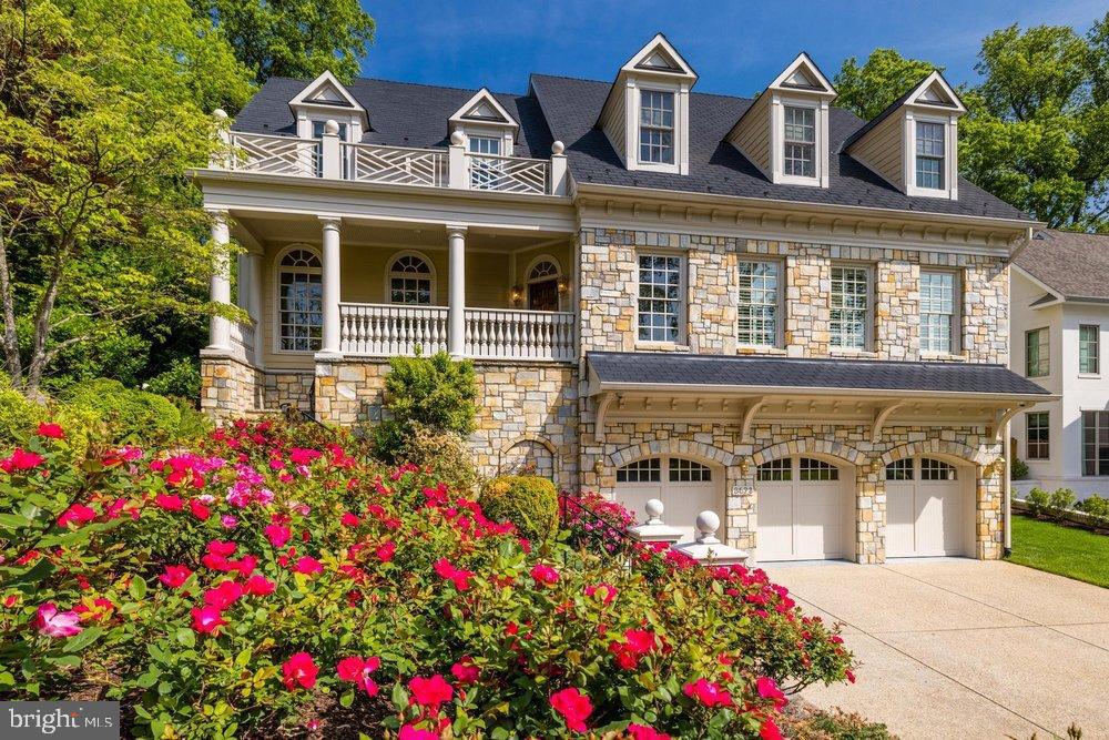 COUNTRY CLUB HILLS - Residential