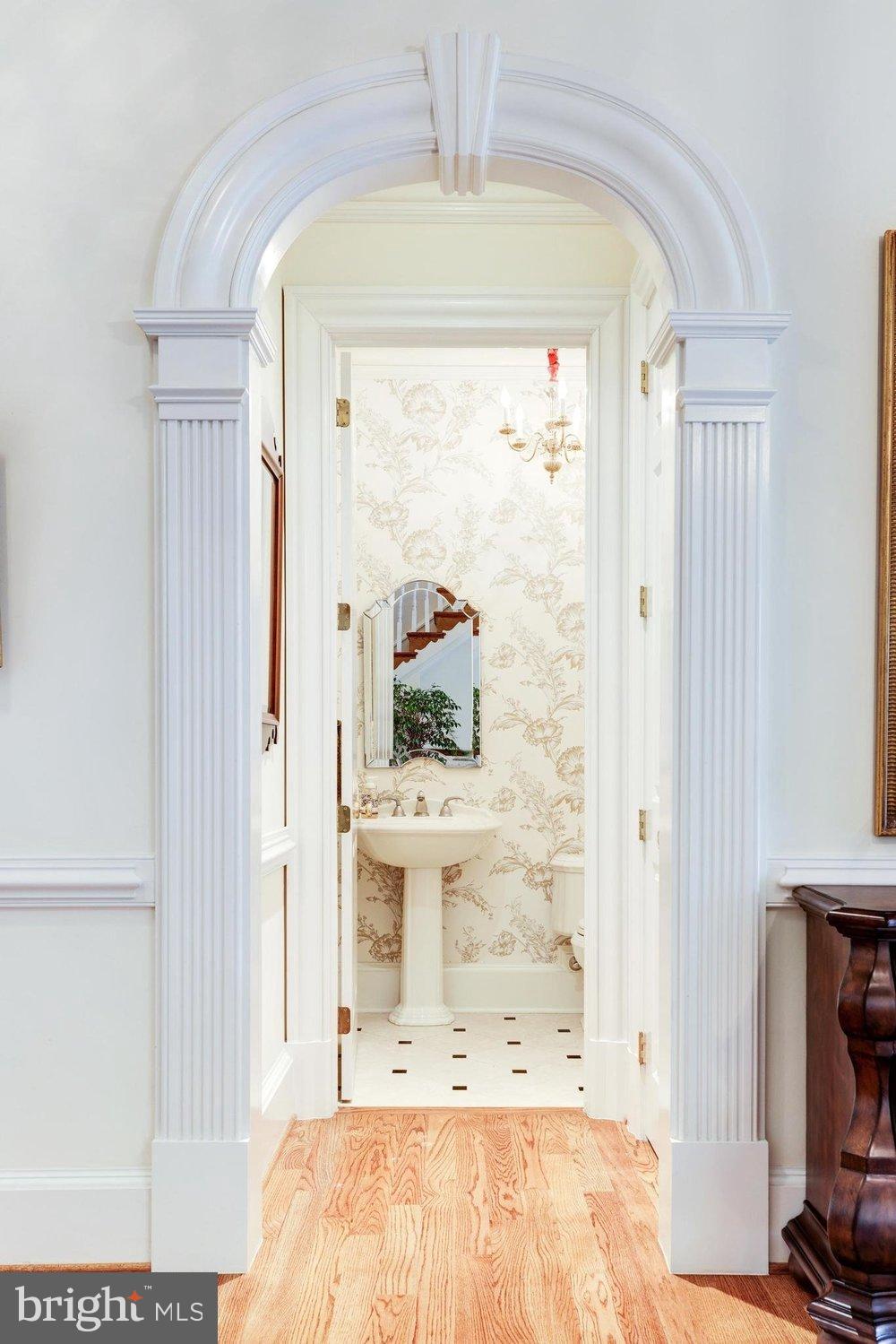 COUNTRY CLUB HILLS - Residential