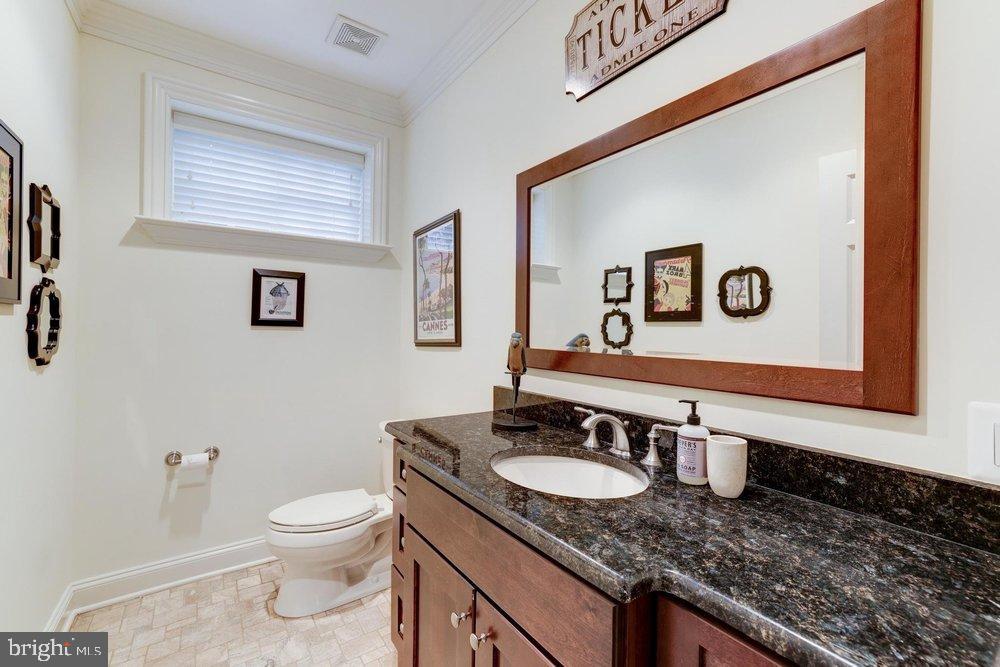 COUNTRY CLUB HILLS - Residential