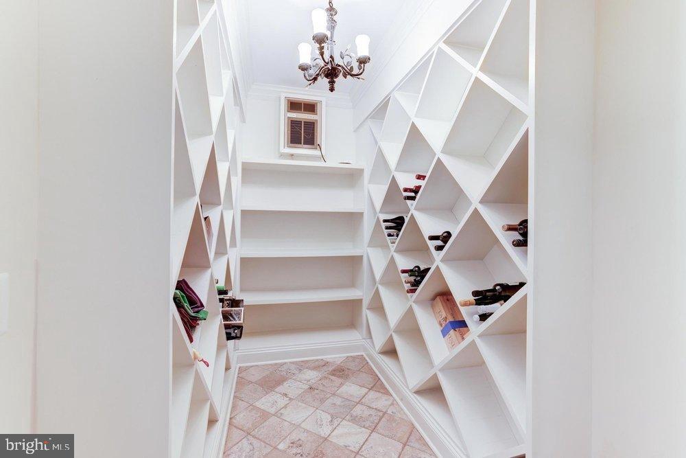 COUNTRY CLUB HILLS - Residential