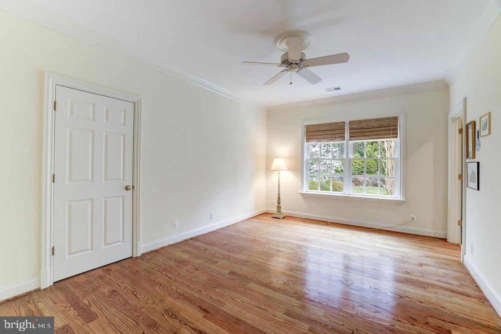 COUNTRY CLUB HILLS - Residential