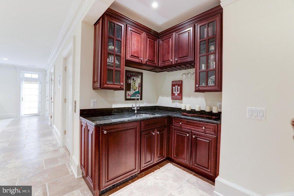 COUNTRY CLUB HILLS - Residential