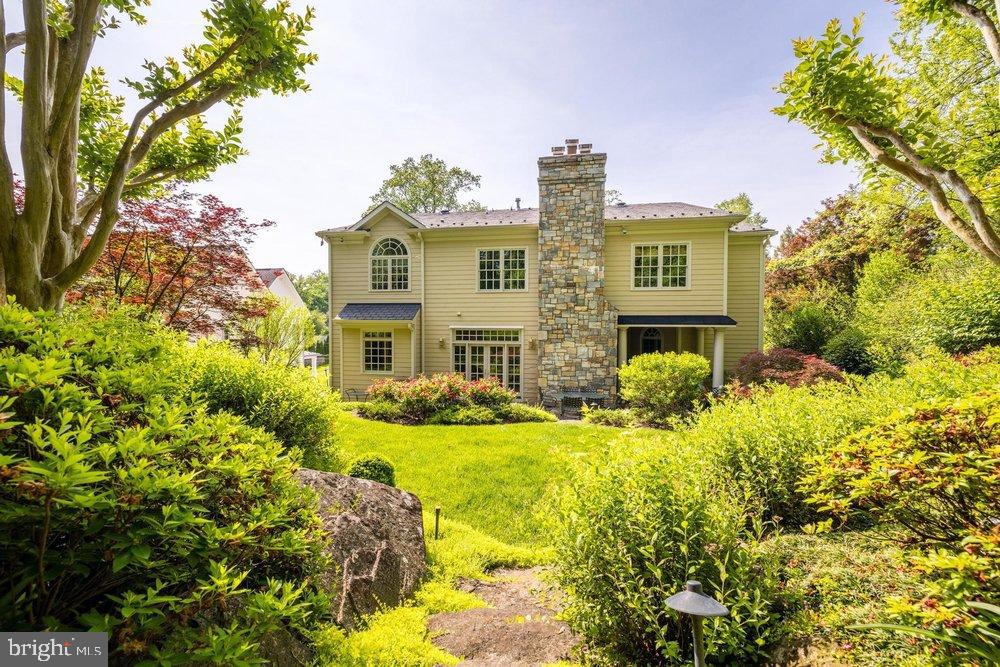 COUNTRY CLUB HILLS - Residential