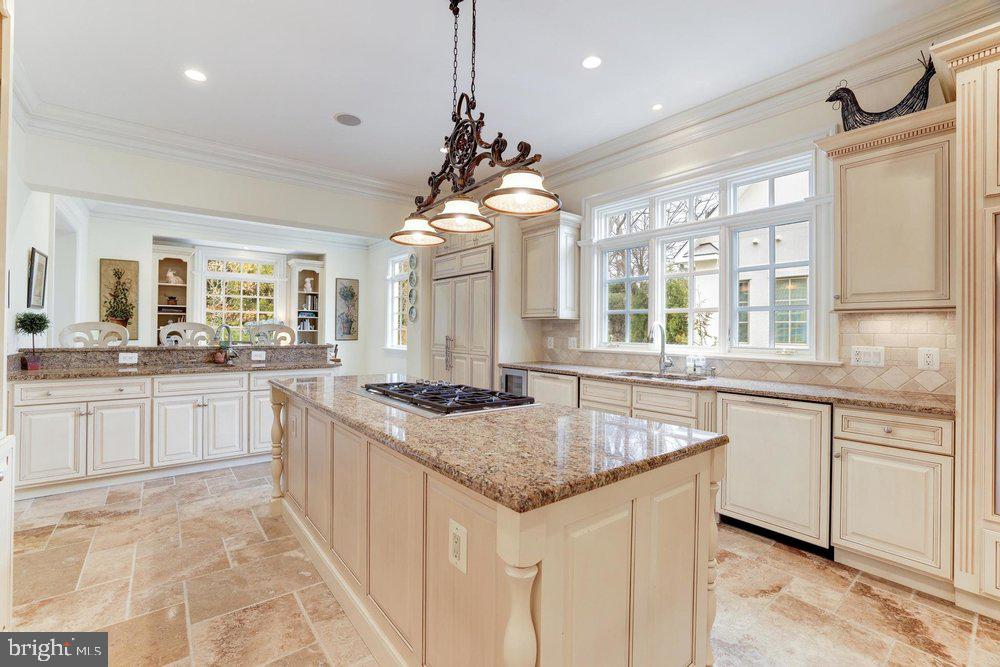 COUNTRY CLUB HILLS - Residential