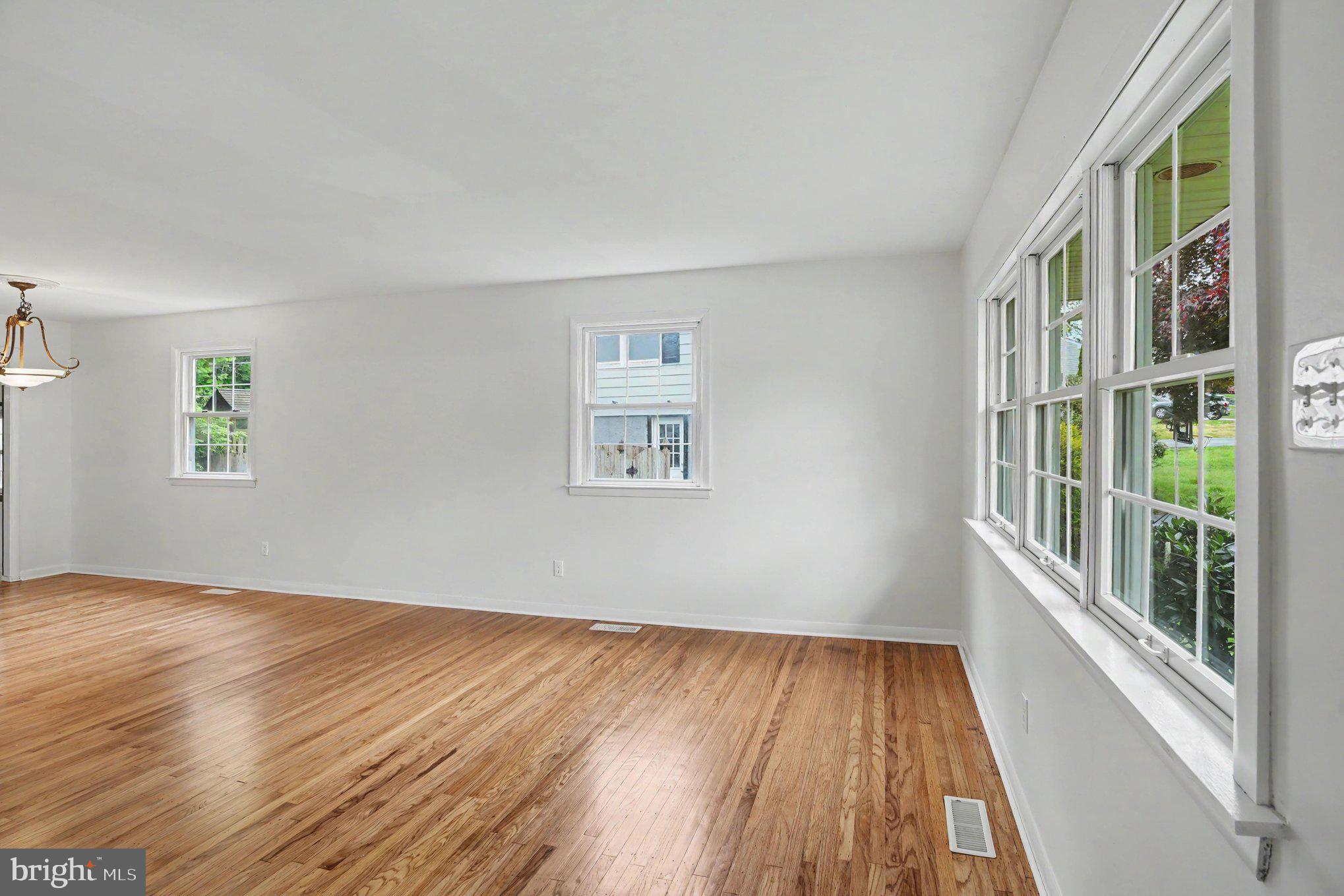 LAWRENCE PARK - Residential