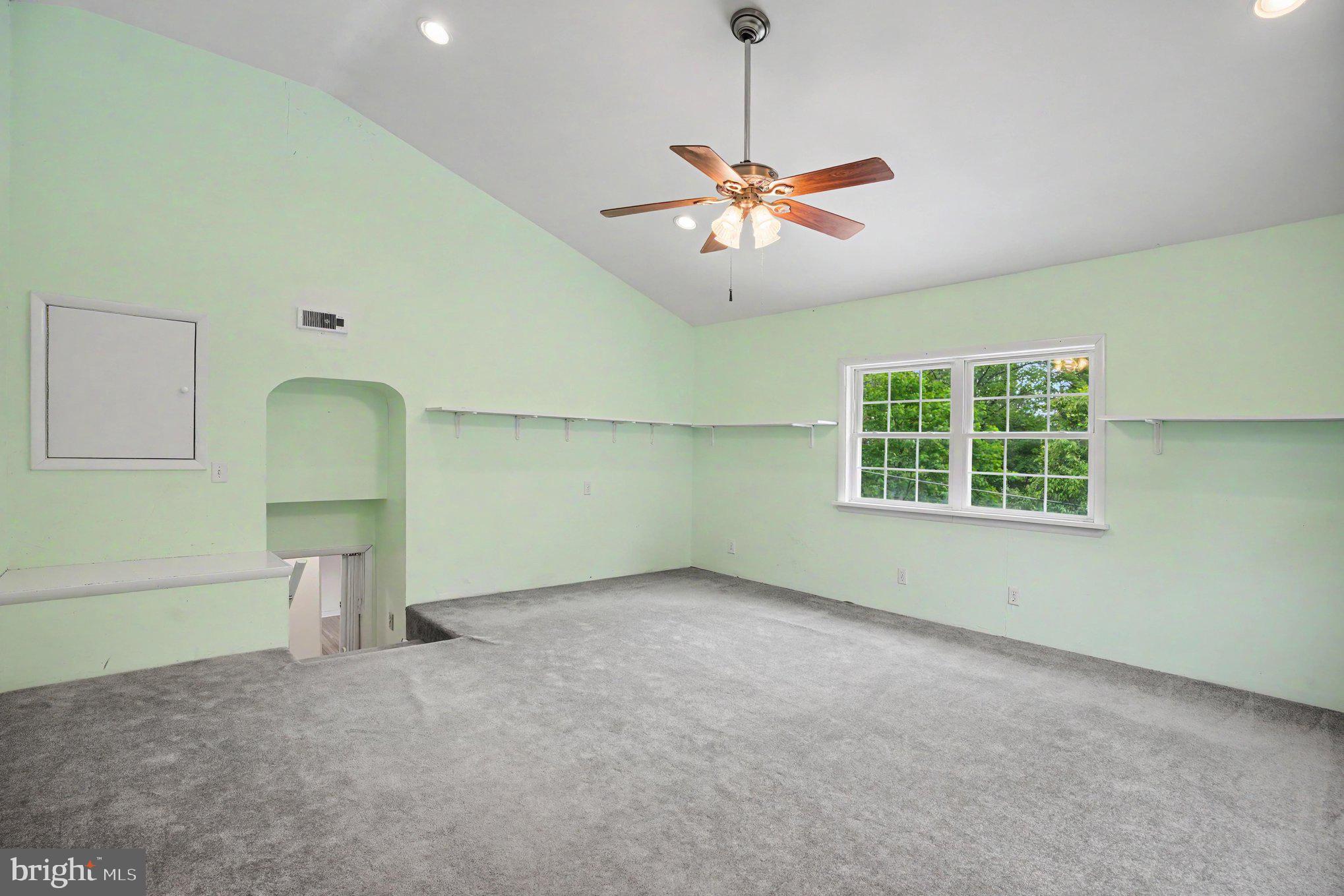 LAWRENCE PARK - Residential