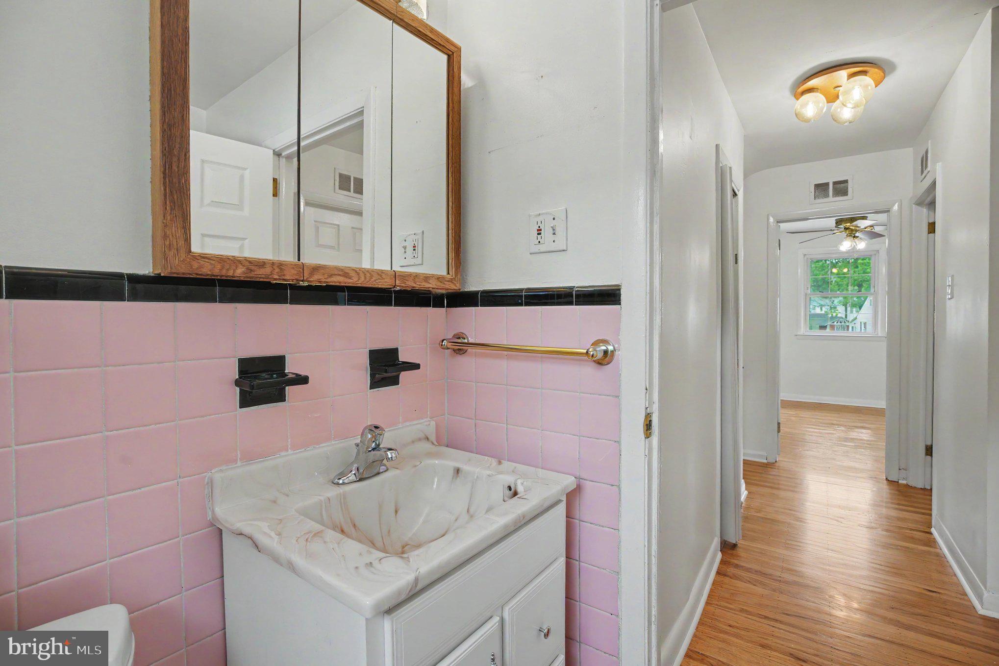 LAWRENCE PARK - Residential