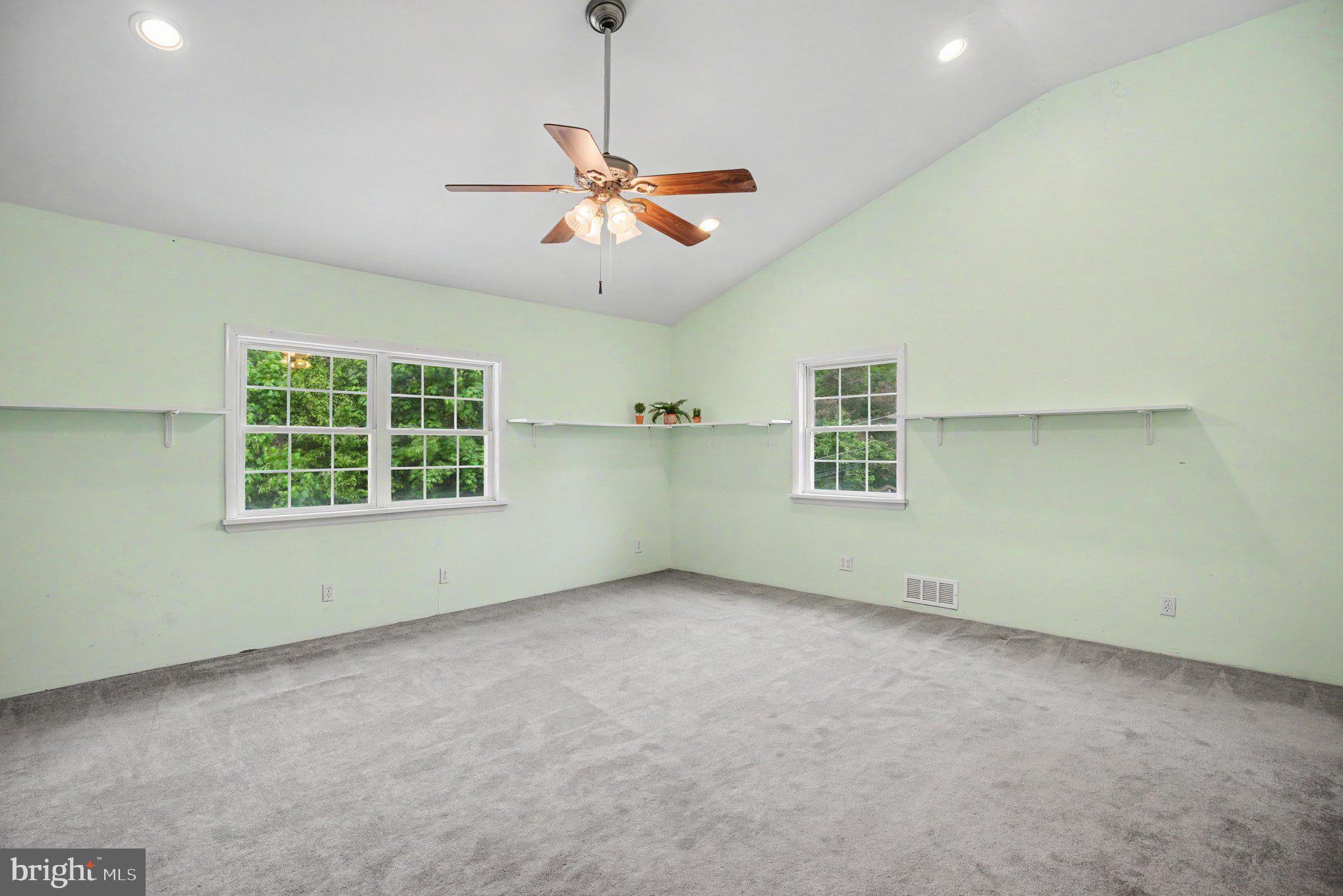 LAWRENCE PARK - Residential