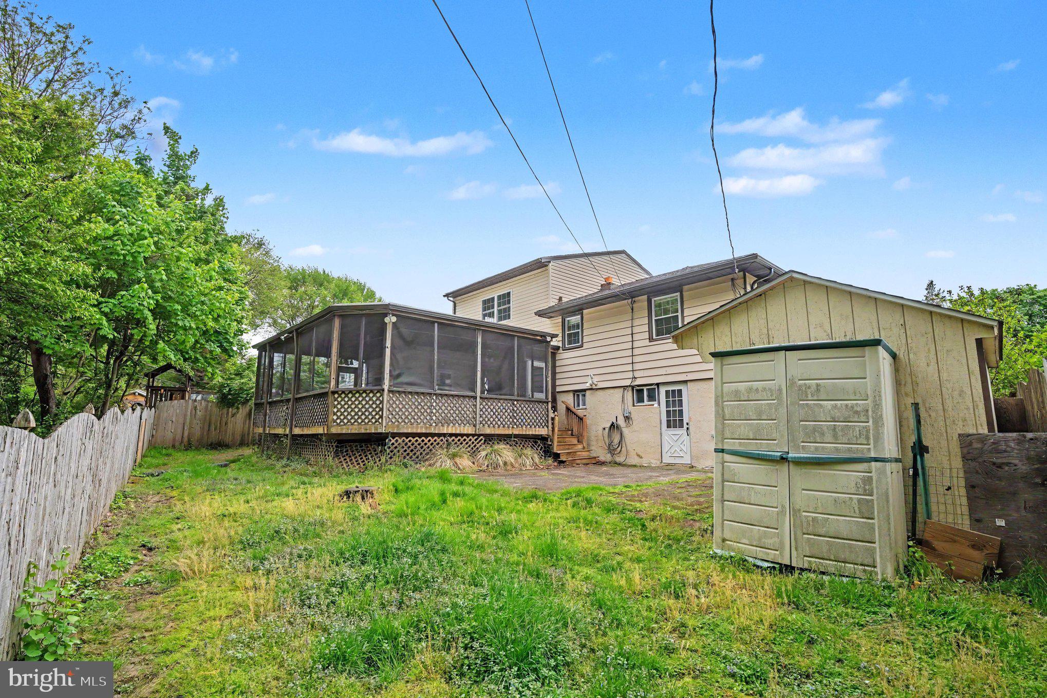LAWRENCE PARK - Residential