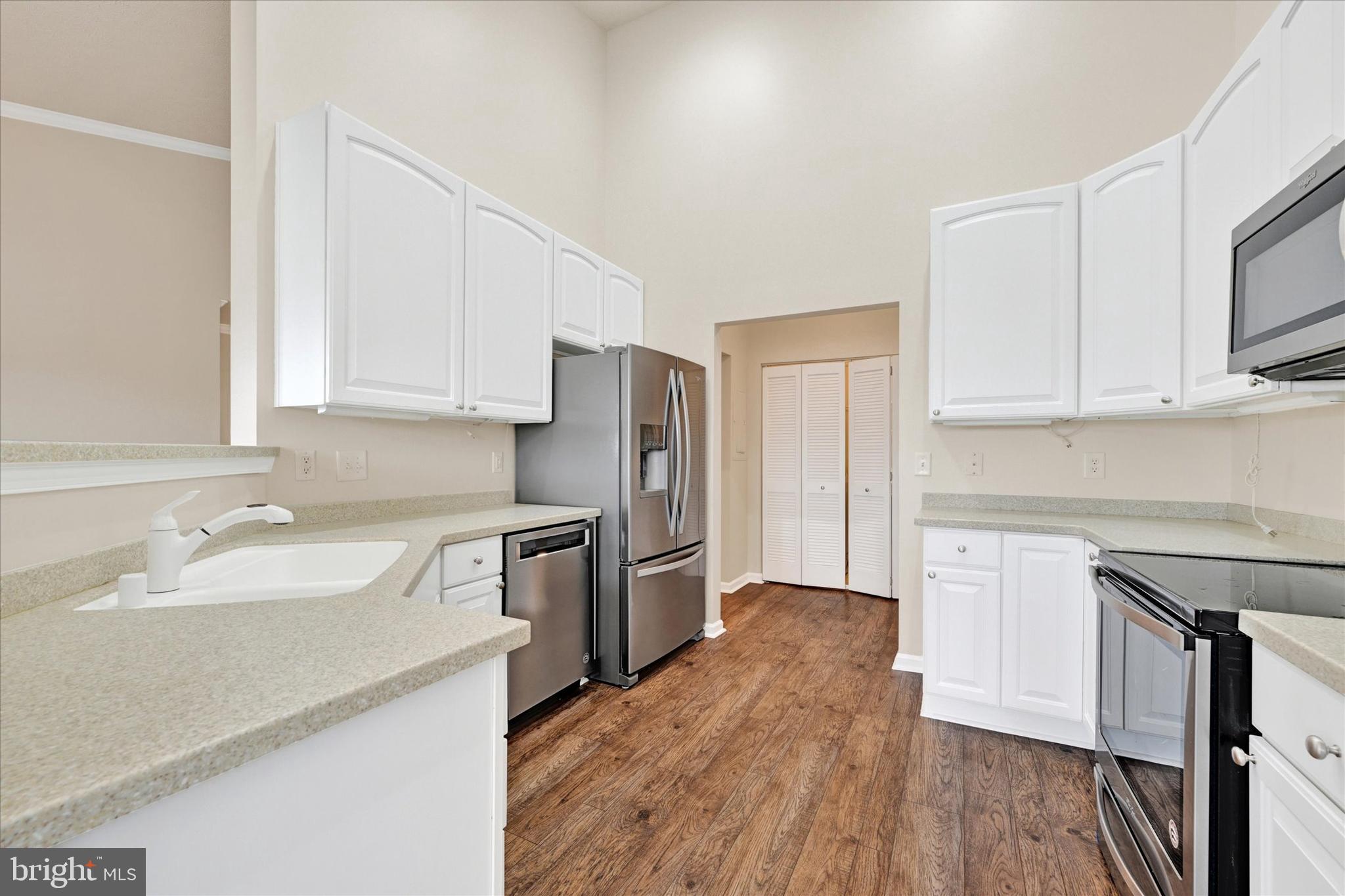 WINDSOR AT PERRY HALL FARMS - Residential