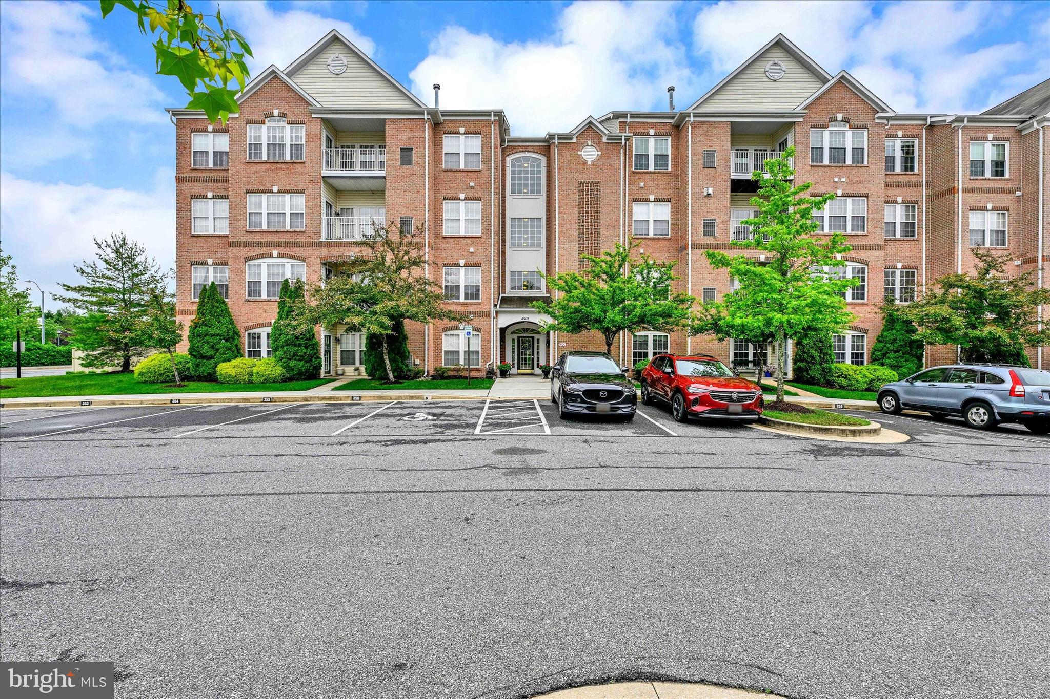 WINDSOR AT PERRY HALL FARMS - Residential