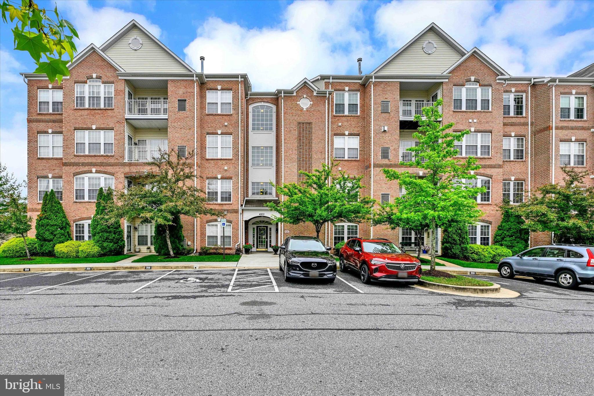 WINDSOR AT PERRY HALL FARMS - Residential