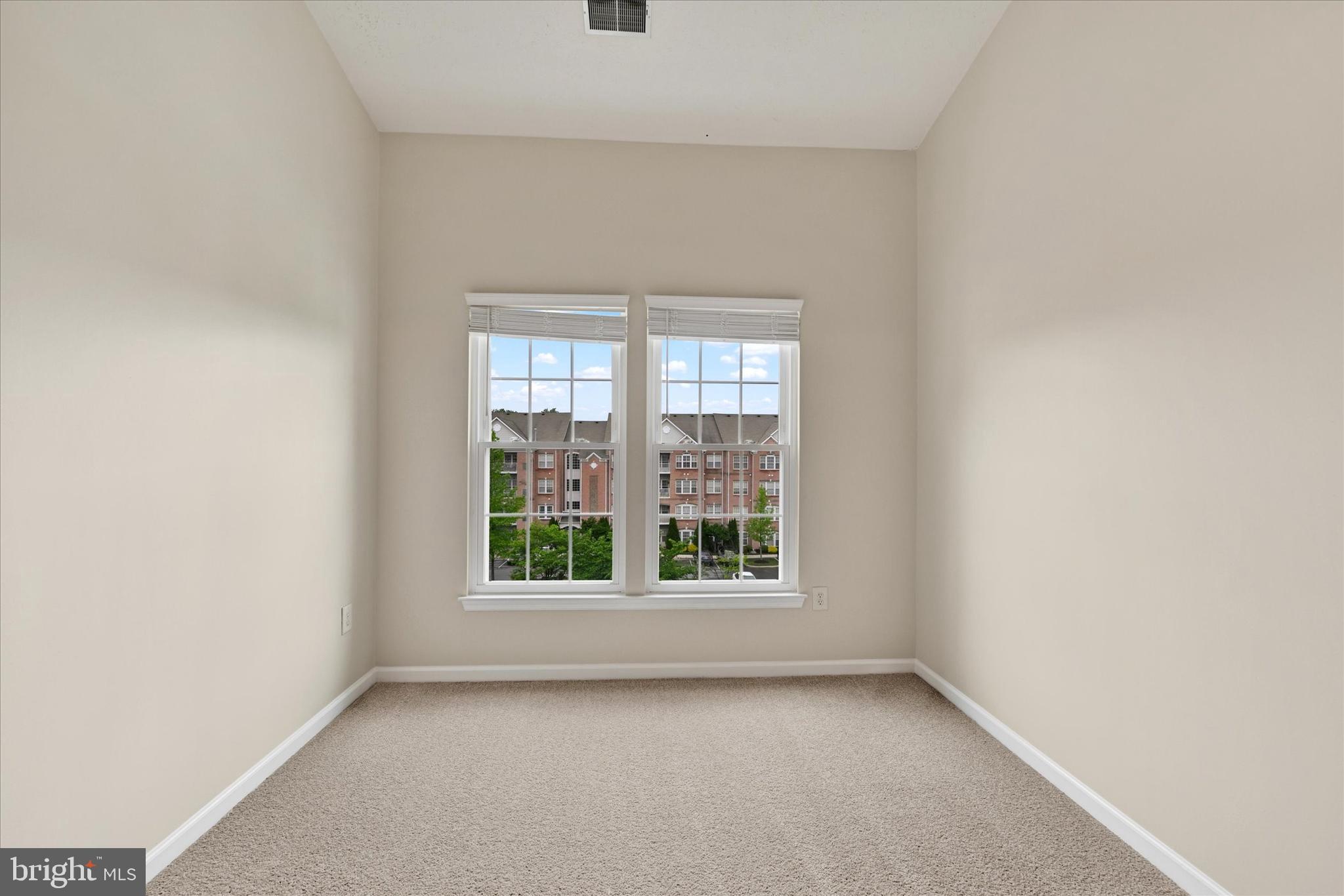 WINDSOR AT PERRY HALL FARMS - Residential