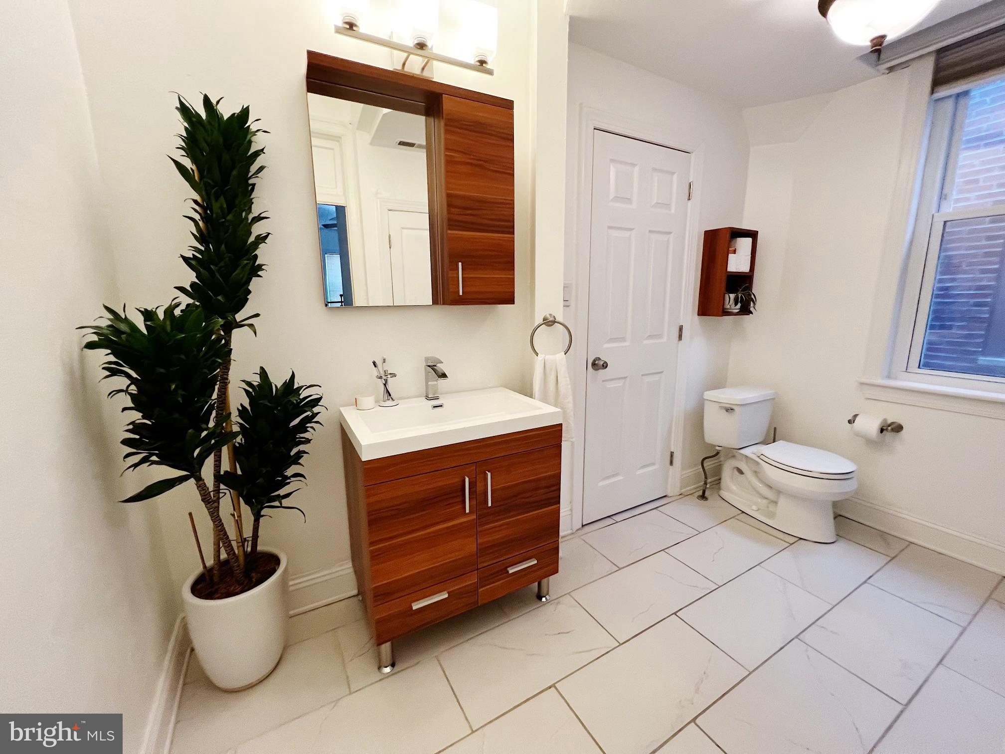 PASSYUNK SQUARE - Residential Income