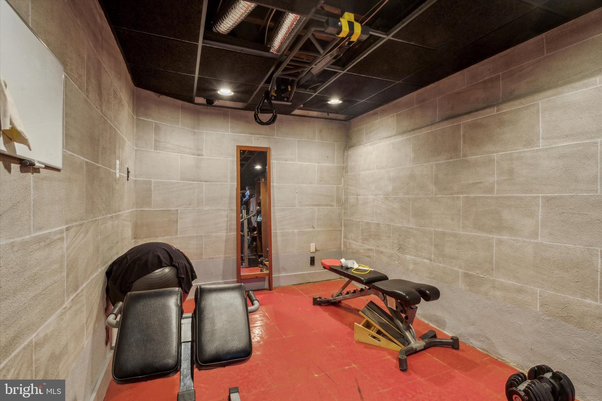 PASSYUNK SQUARE - Residential Income