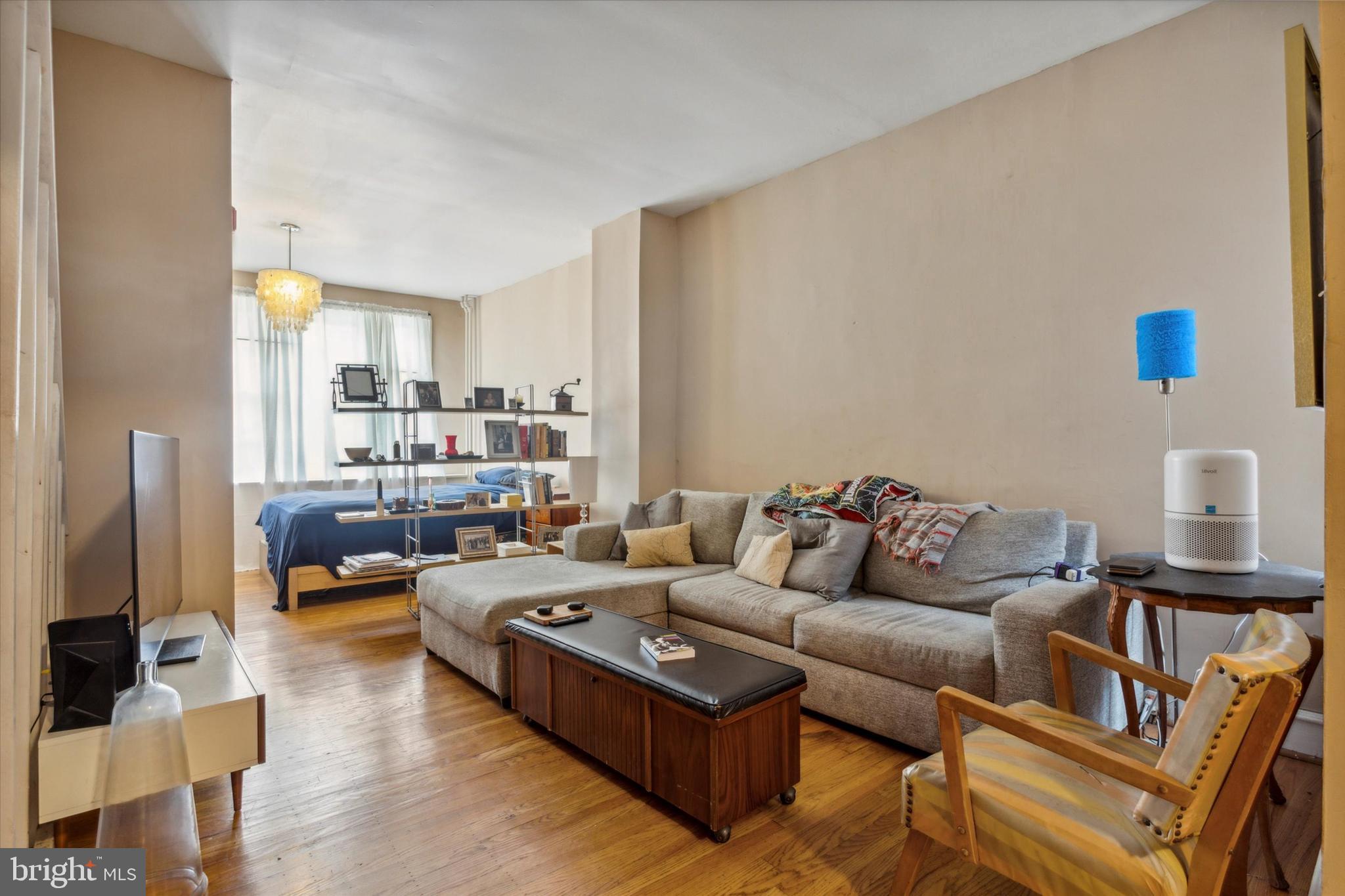 PASSYUNK SQUARE - Residential Income