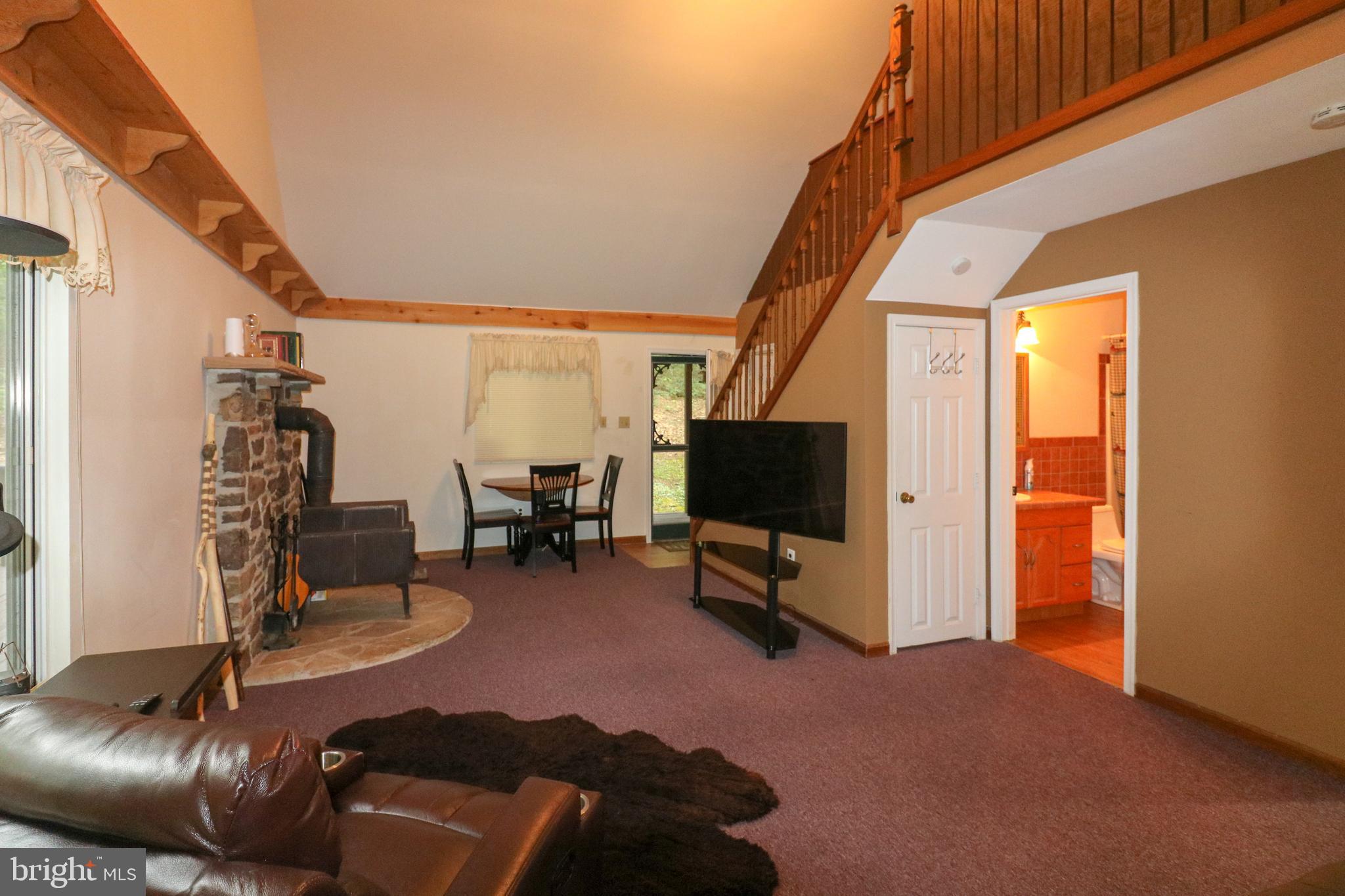 SHORT MOUNTAIN VILLAGE - Residential