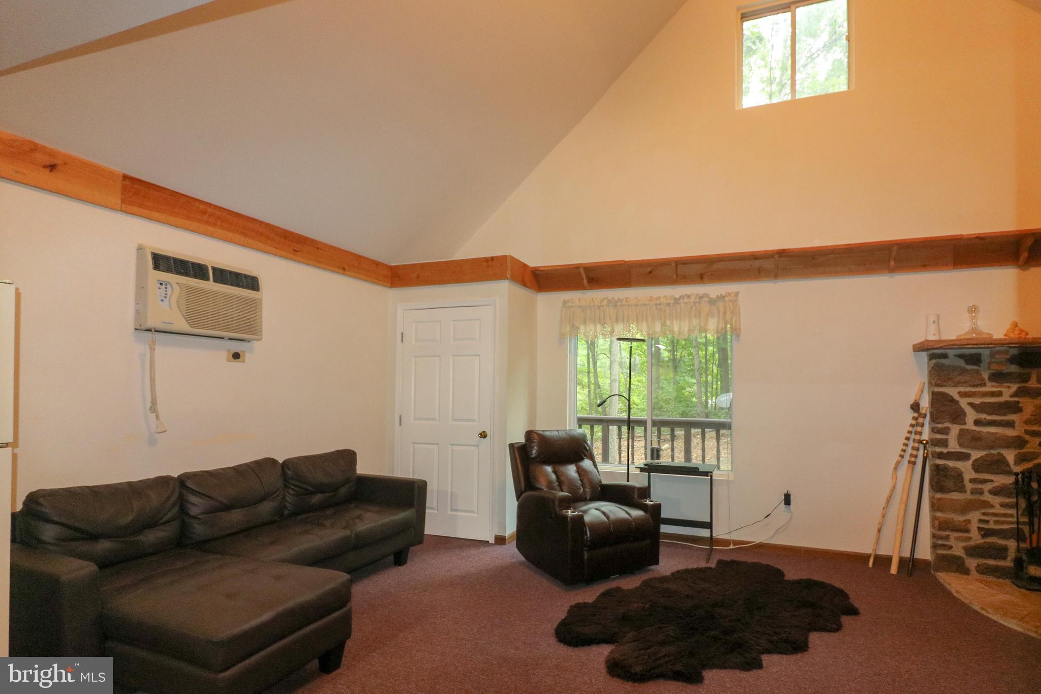 SHORT MOUNTAIN VILLAGE - Residential