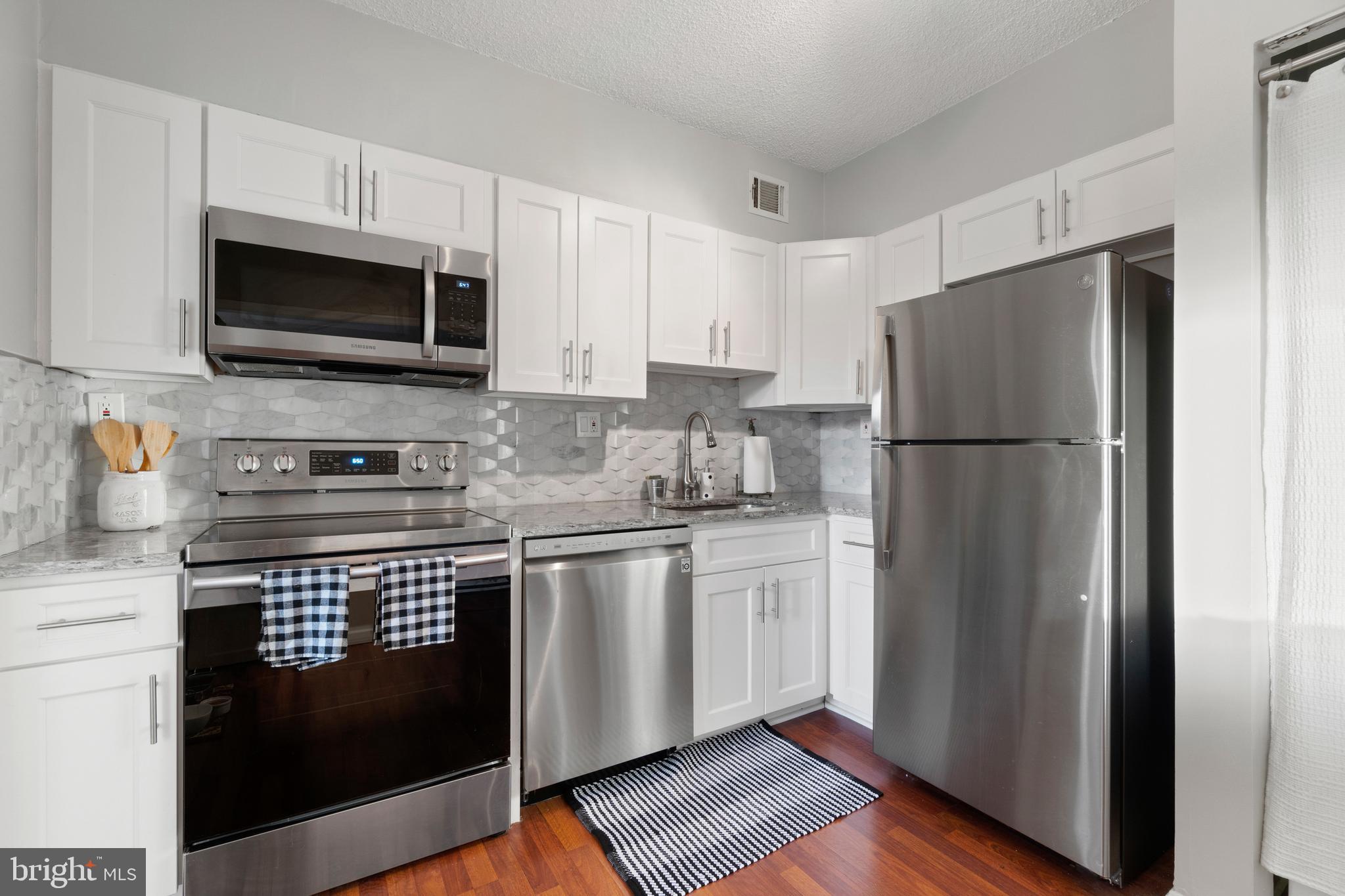 PLACE ONE - Residential