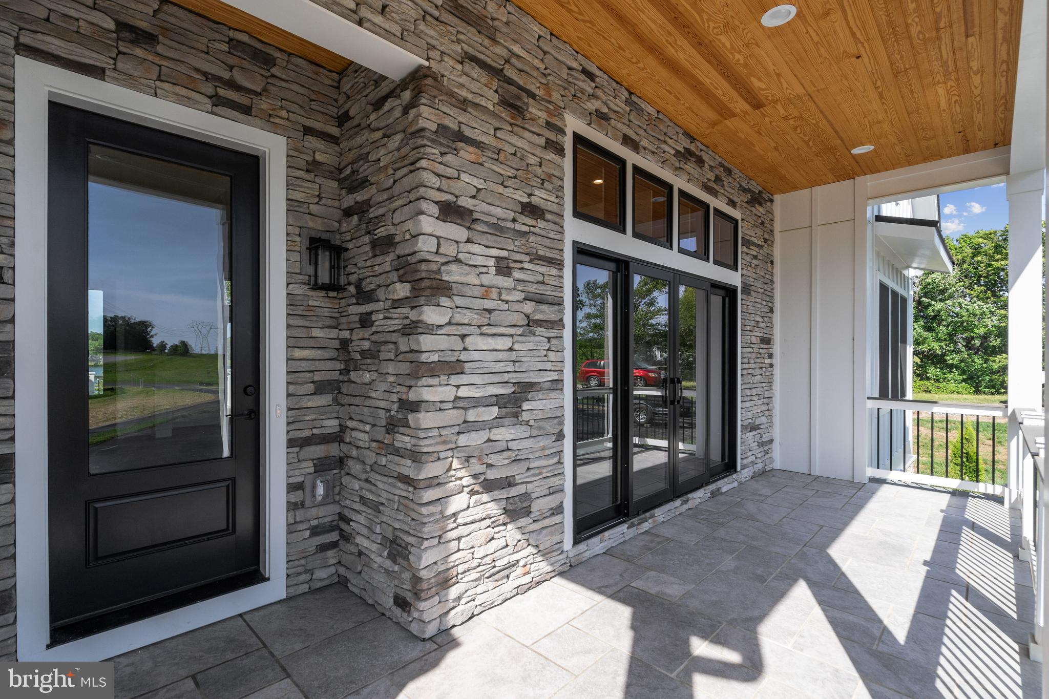 ROCK ISLAND LANDING - Residential