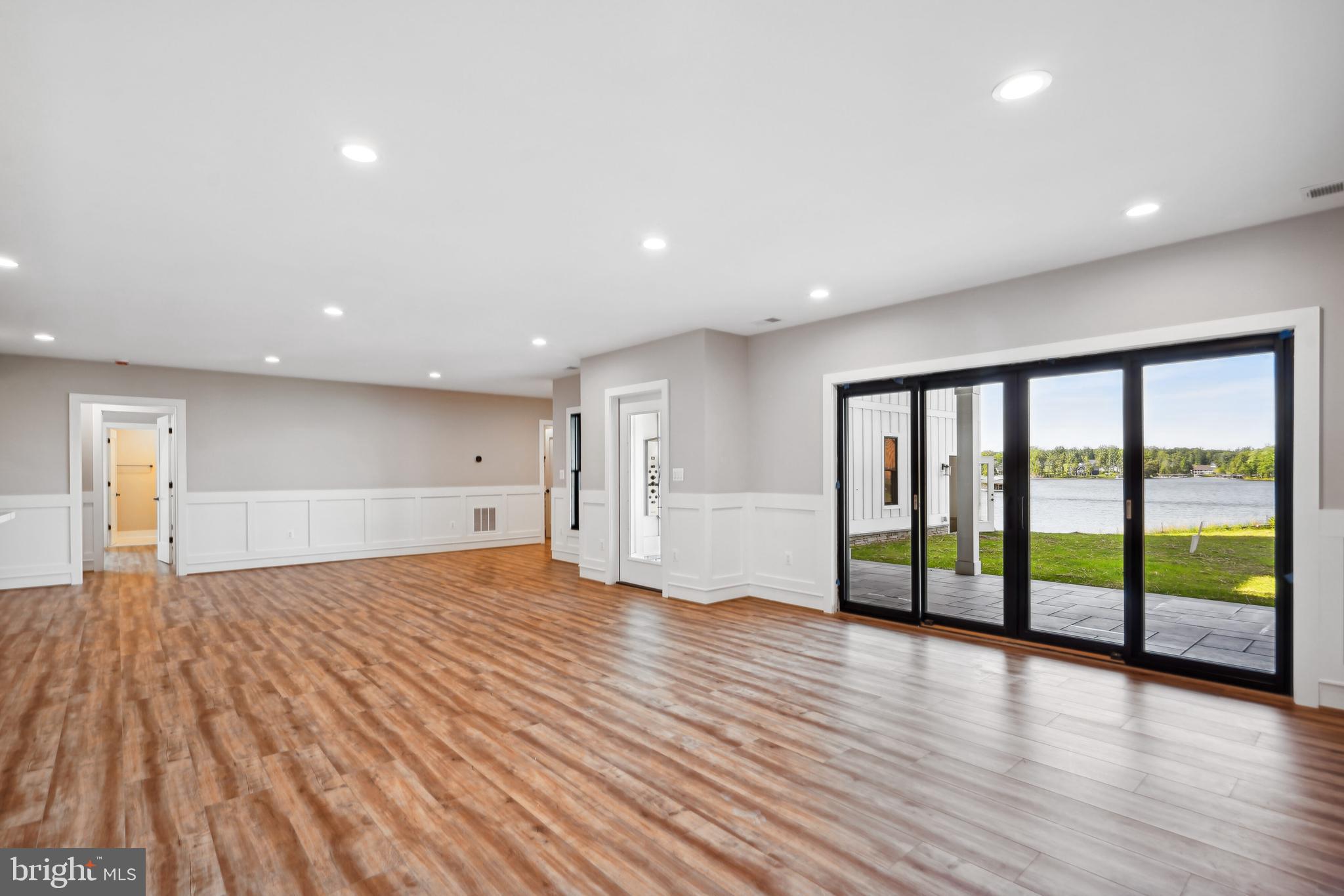 ROCK ISLAND LANDING - Residential