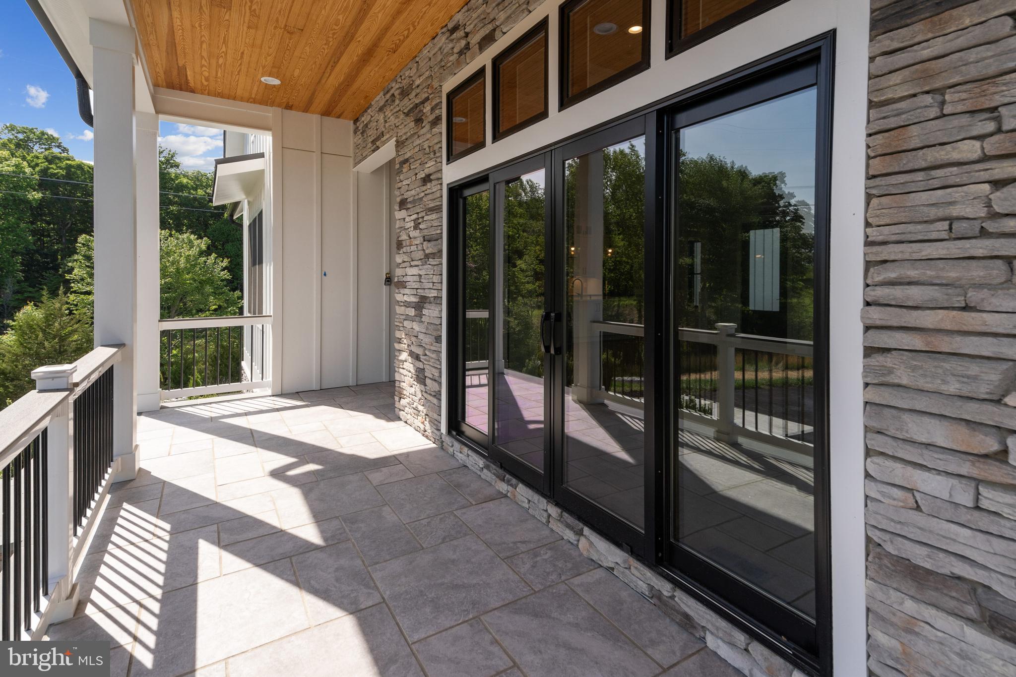 ROCK ISLAND LANDING - Residential