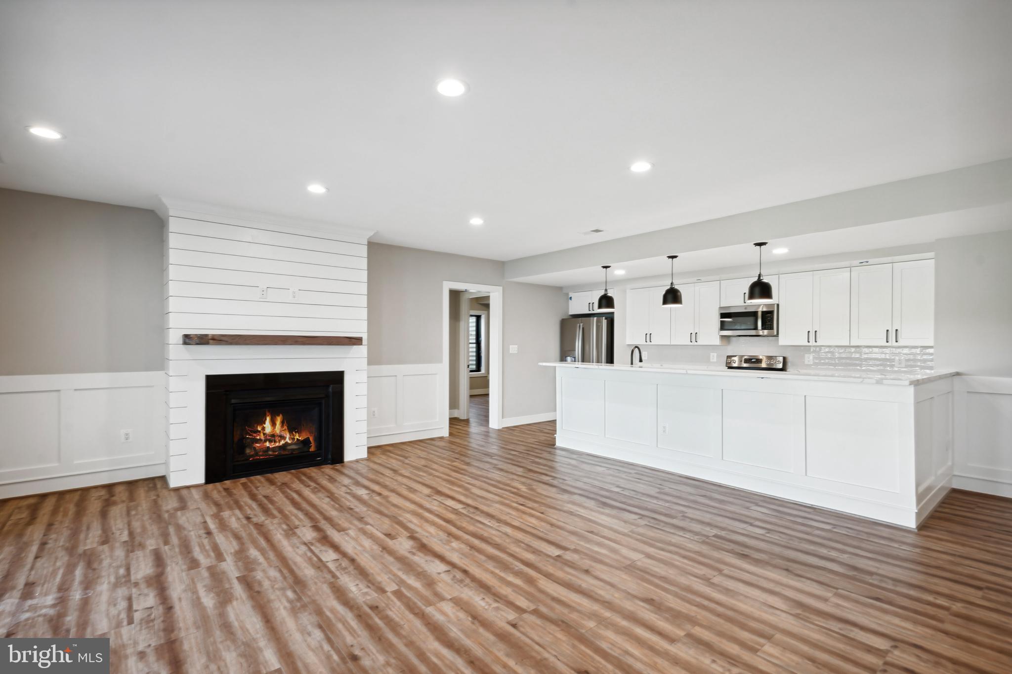 ROCK ISLAND LANDING - Residential