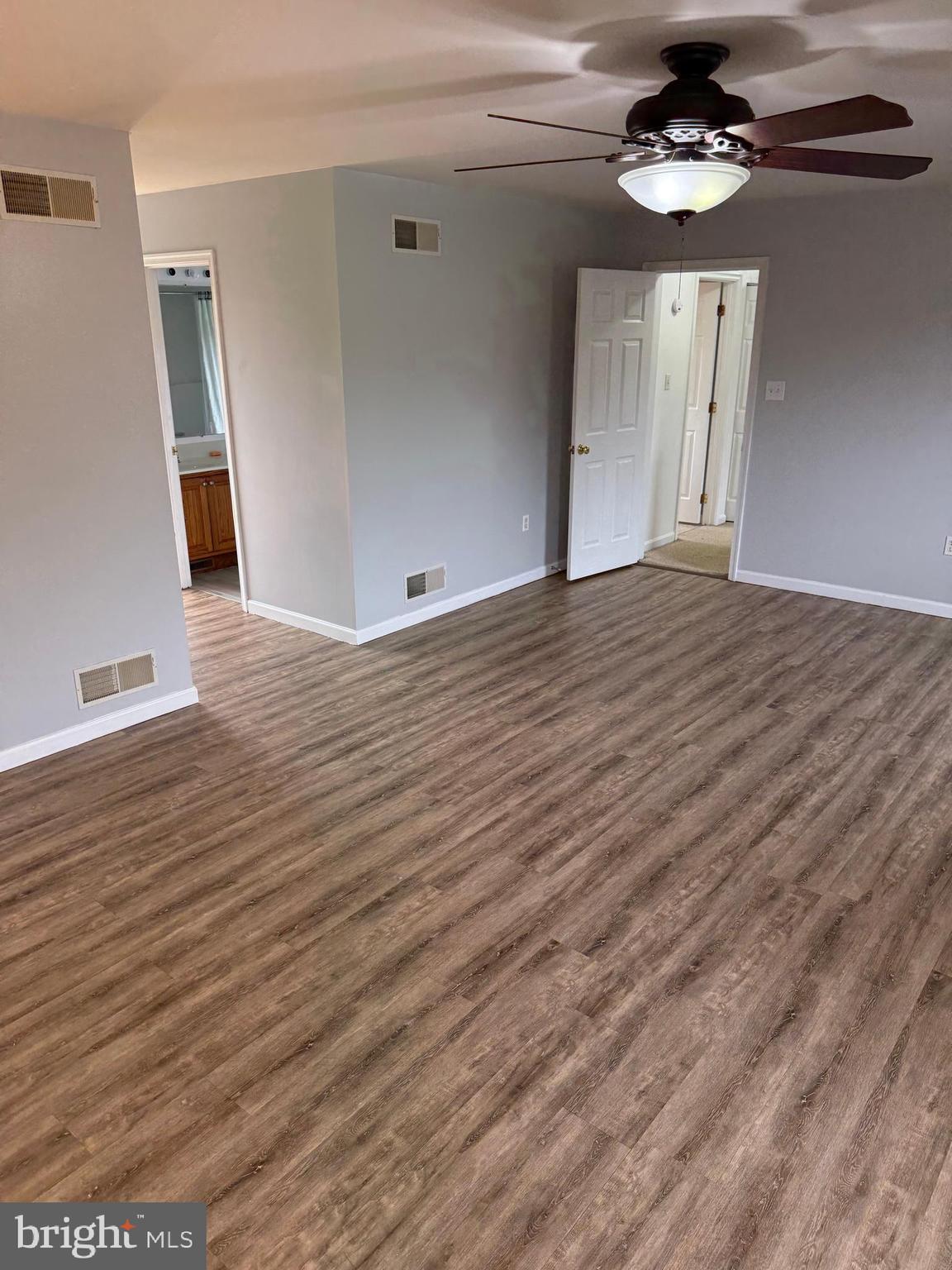 COLUMBIA - Residential