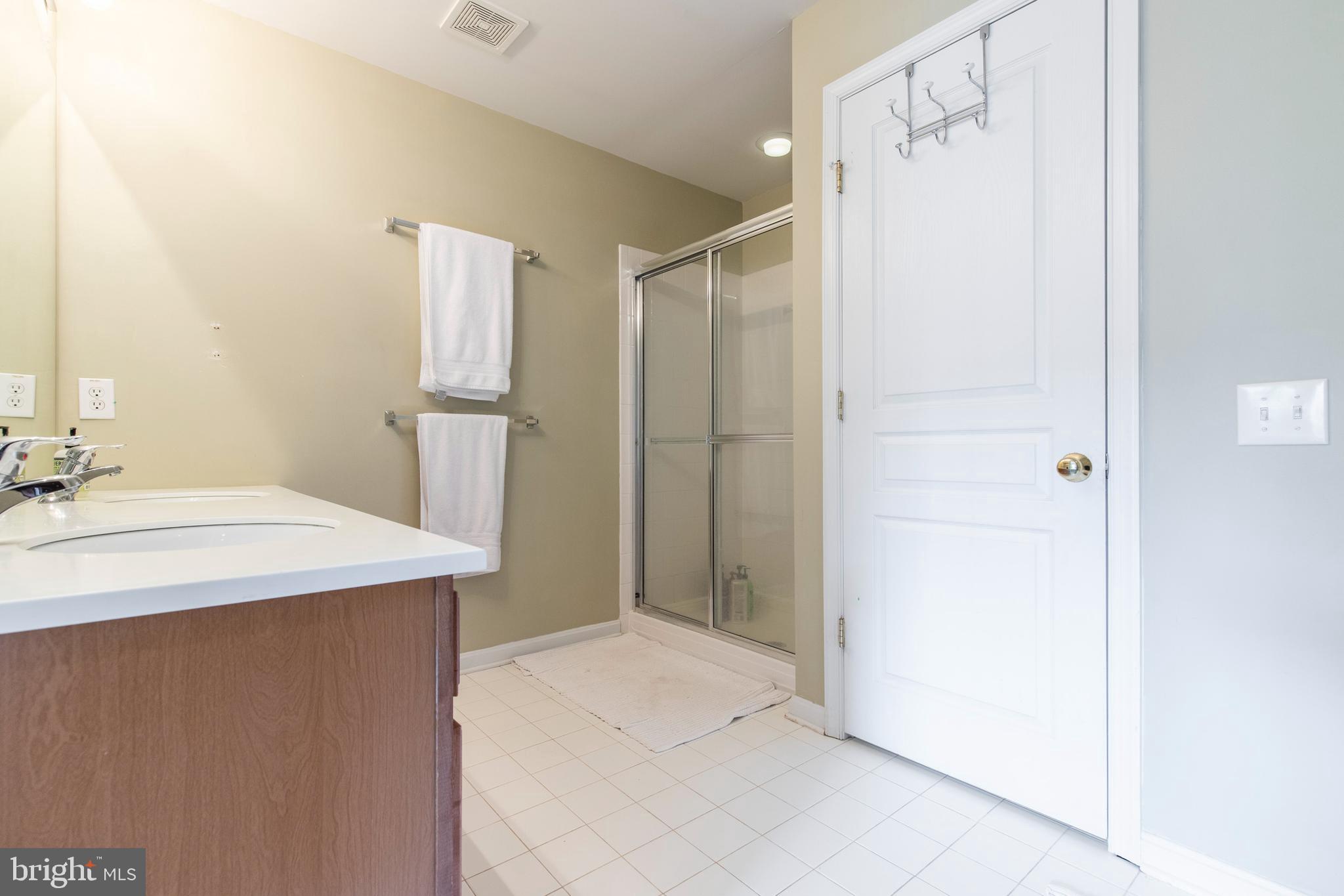 BEDMINSTER SQUARE - Residential Lease