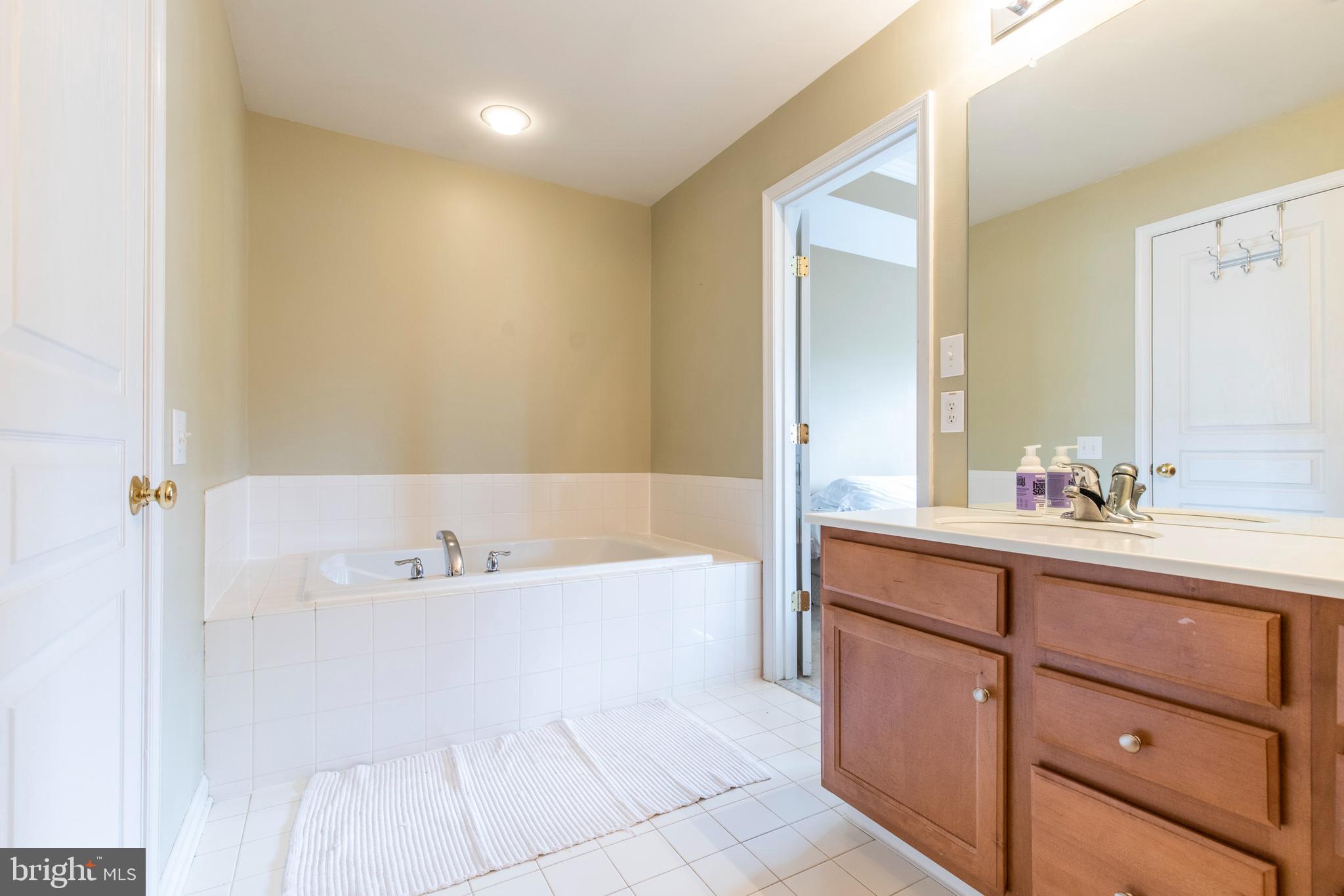 BEDMINSTER SQUARE - Residential Lease